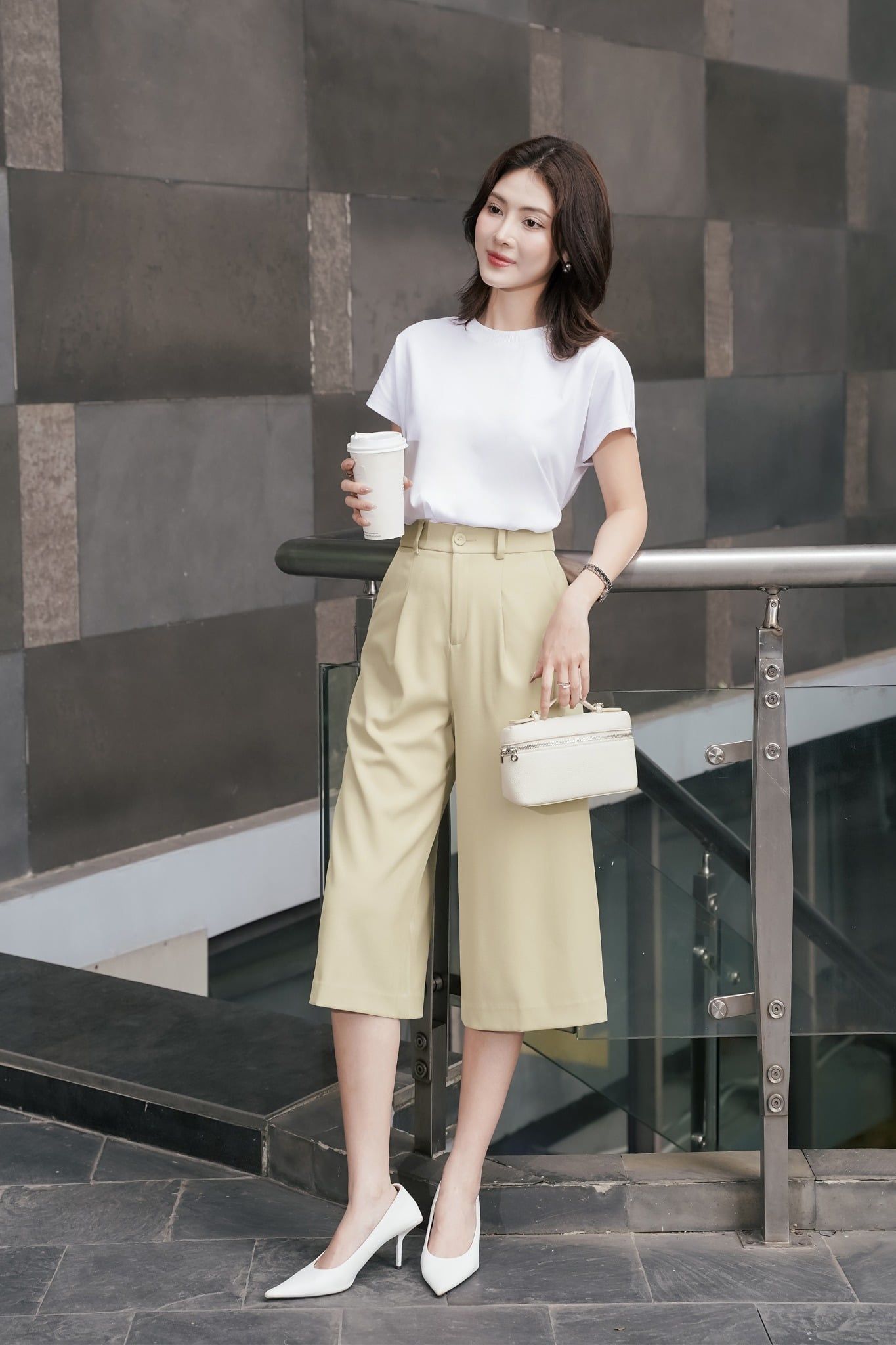 ÁO PHÔNG TRẮNG TS60082