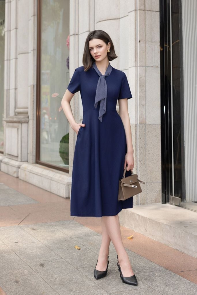 ĐẦM XANH PHỐI KHĂN D09812