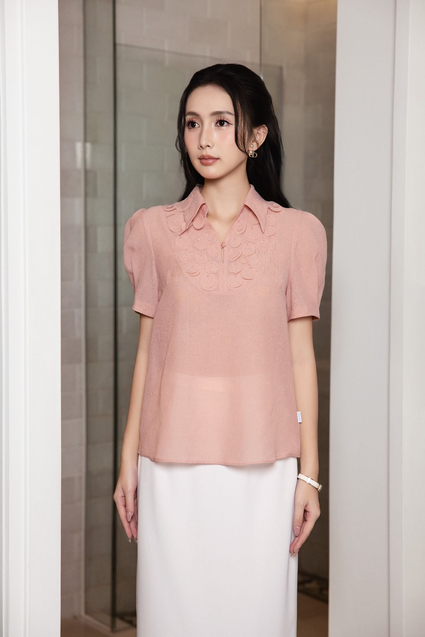 SƠ MI HỒNG CỔ BẺ SM02982