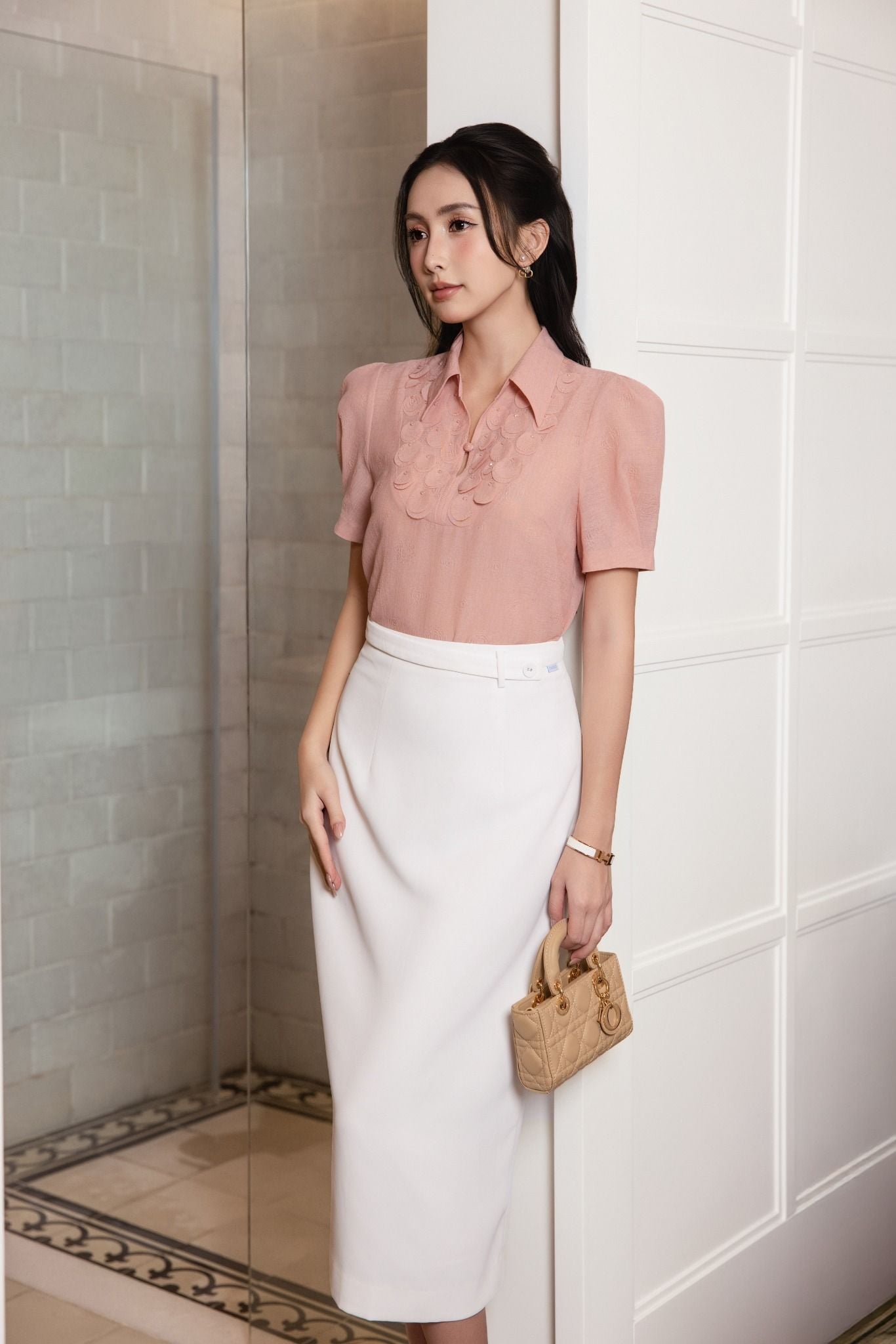 SƠ MI HỒNG CỔ BẺ SM02982