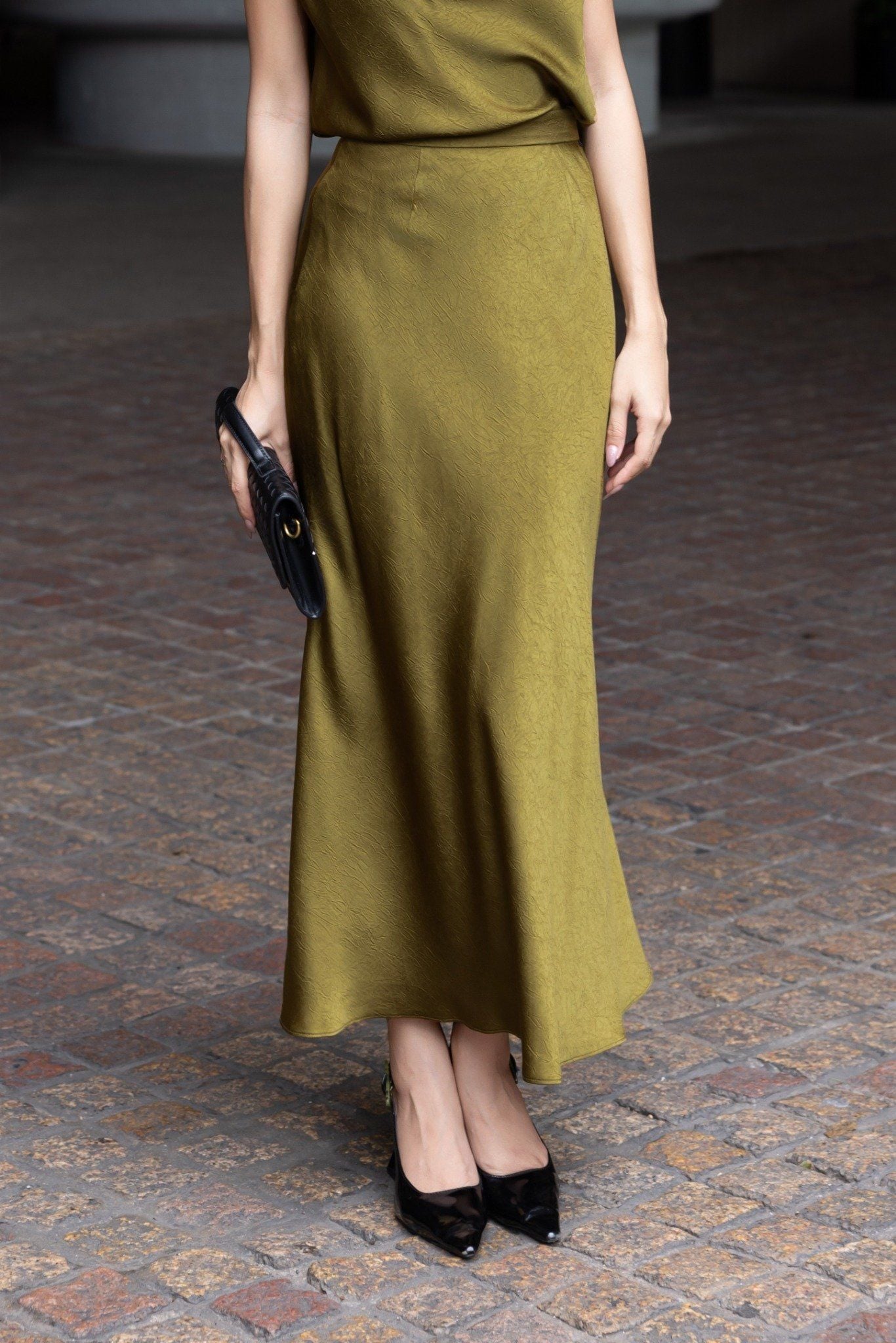 CHÂN VÁY LỤA Z03932