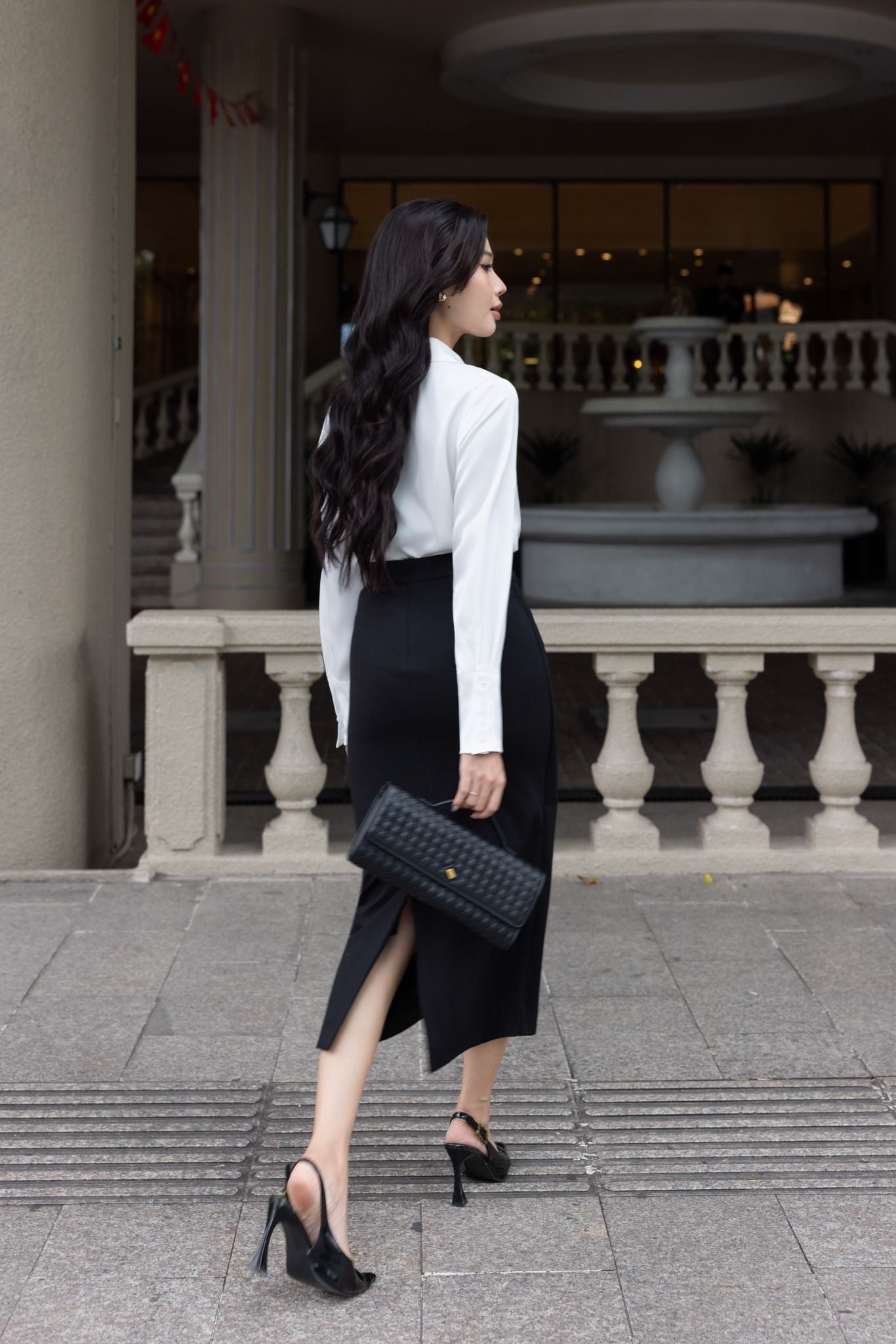 CHÂN VÁY BÚT CHÌ Z03982