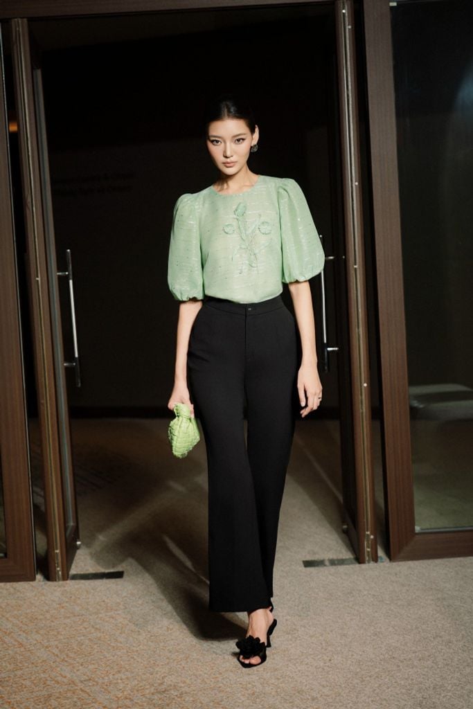  ÁO TƠ ĐÍNH HOA NỔI SM04092 