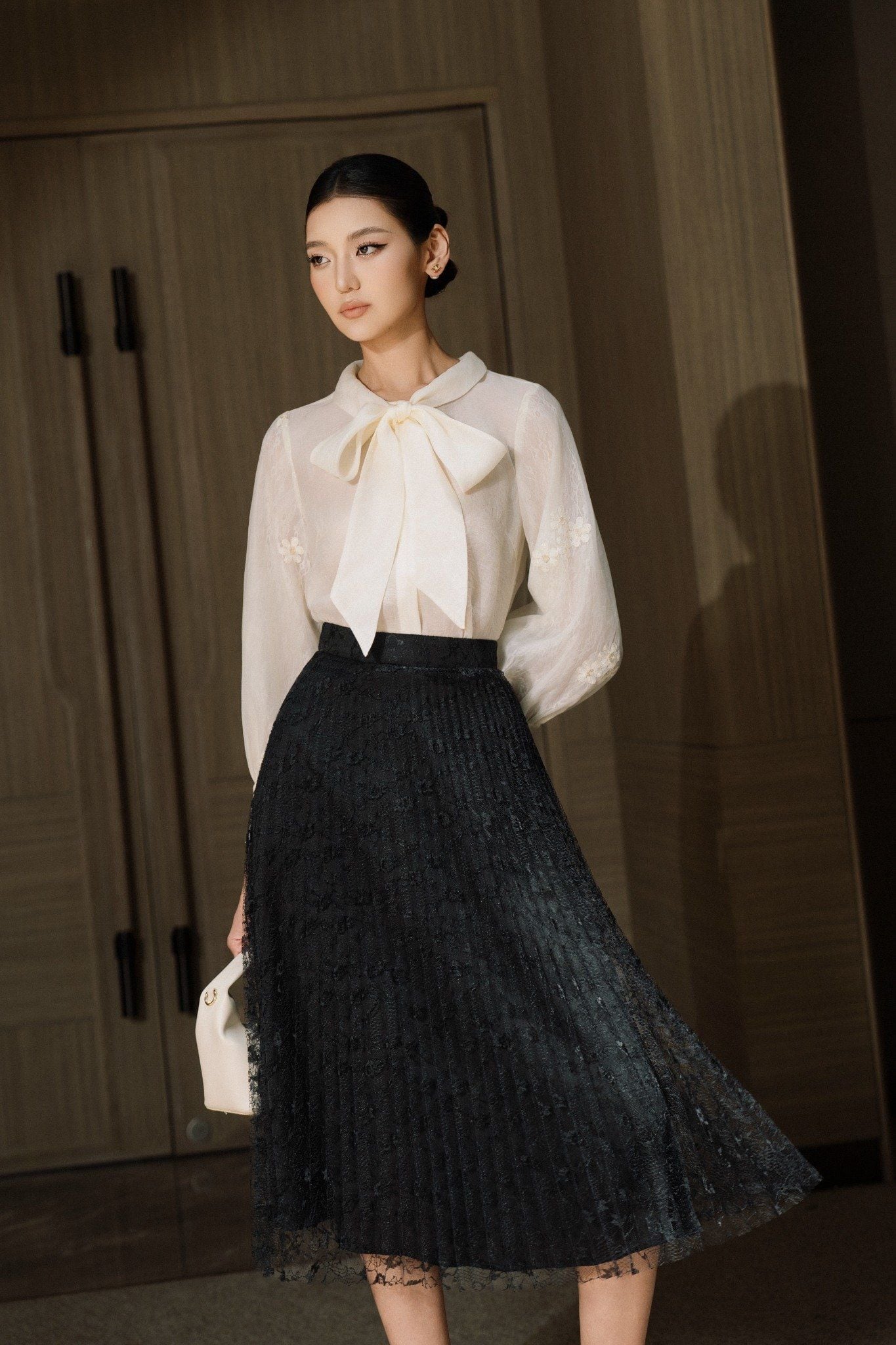 SƠ MI CỔ NƠ SM04102