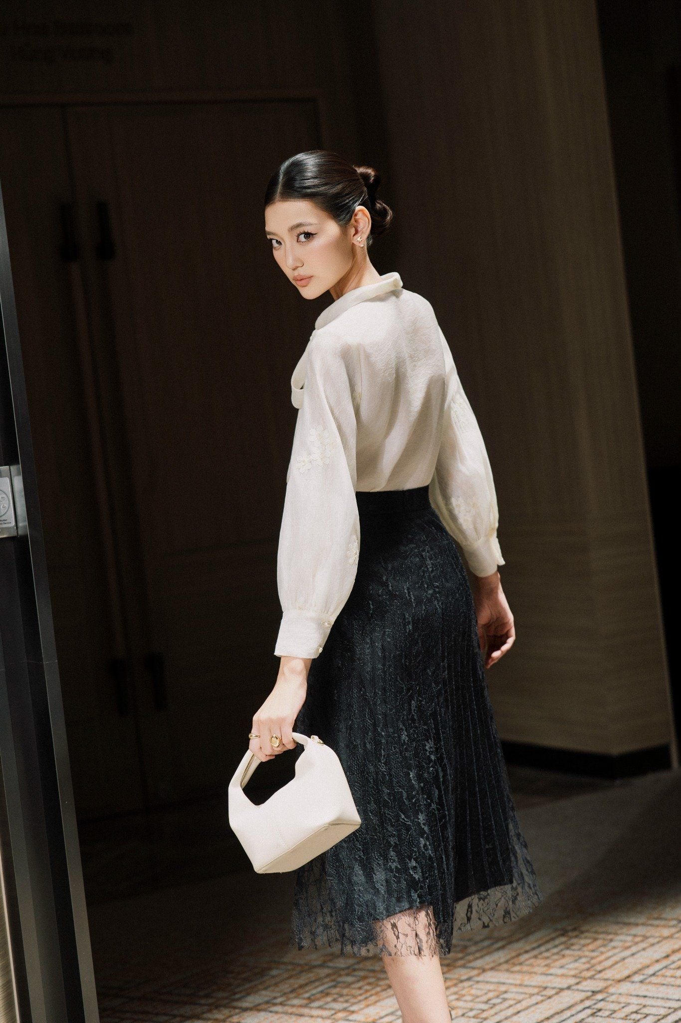 SƠ MI CỔ NƠ SM04102