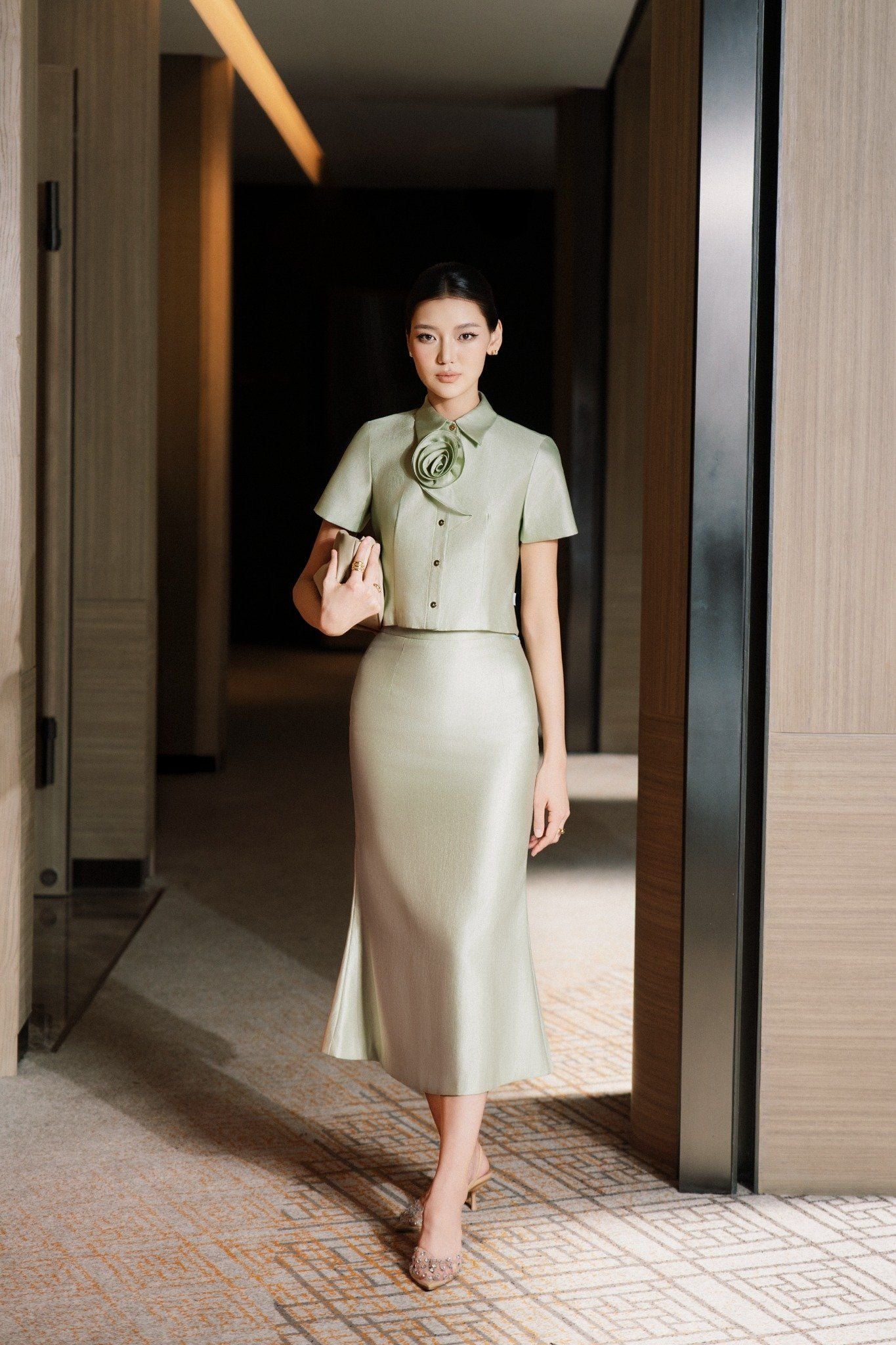 SƠ MI ĐÍNH HOA NỔI SM04192