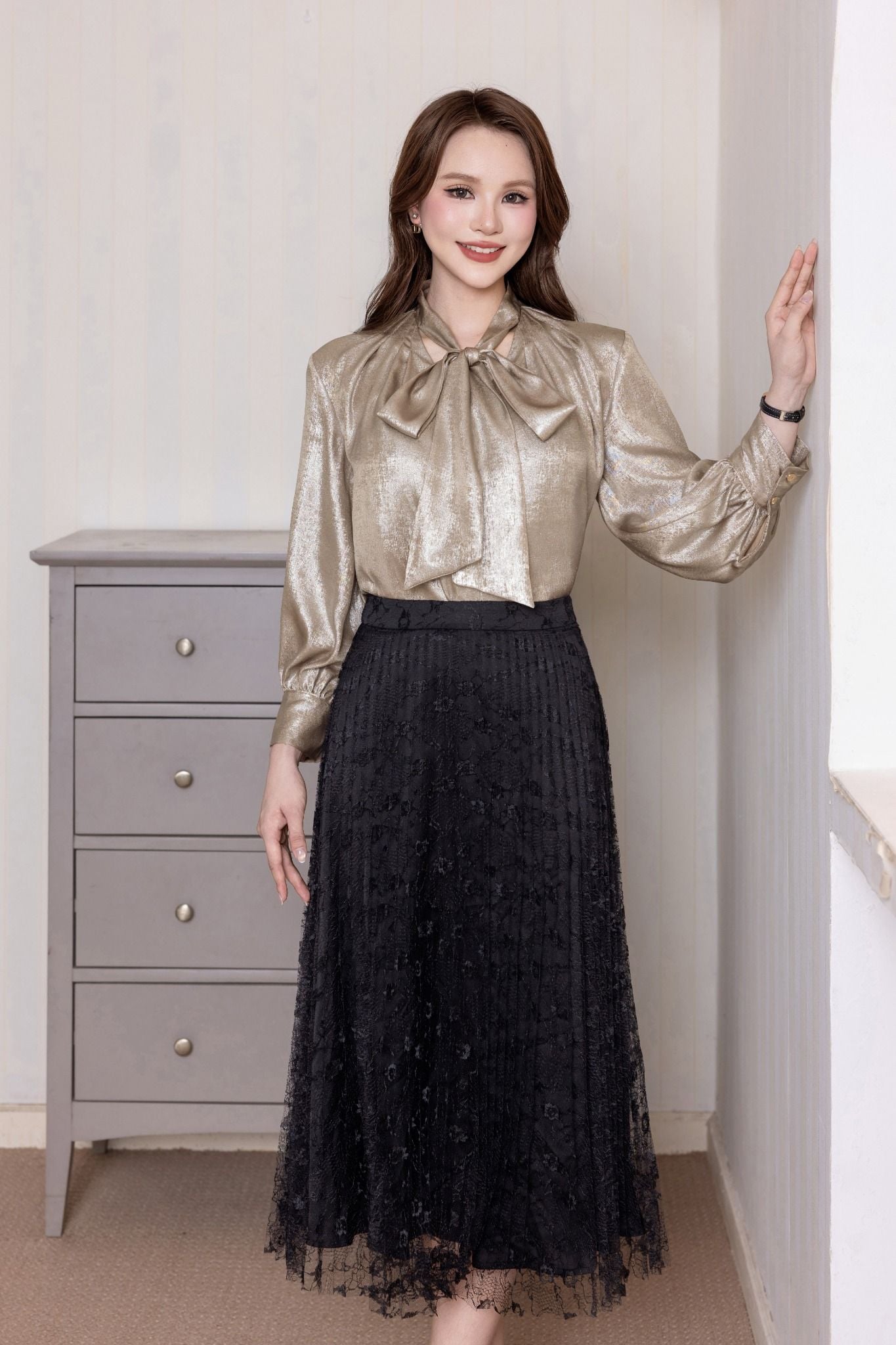 ÁO LỤA CỔ NƠ SM04462