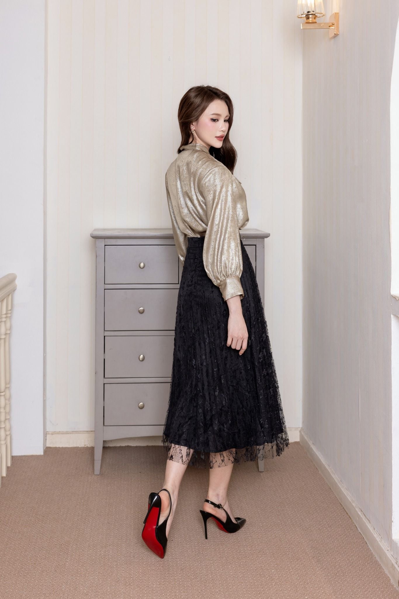 ÁO LỤA CỔ NƠ SM04462