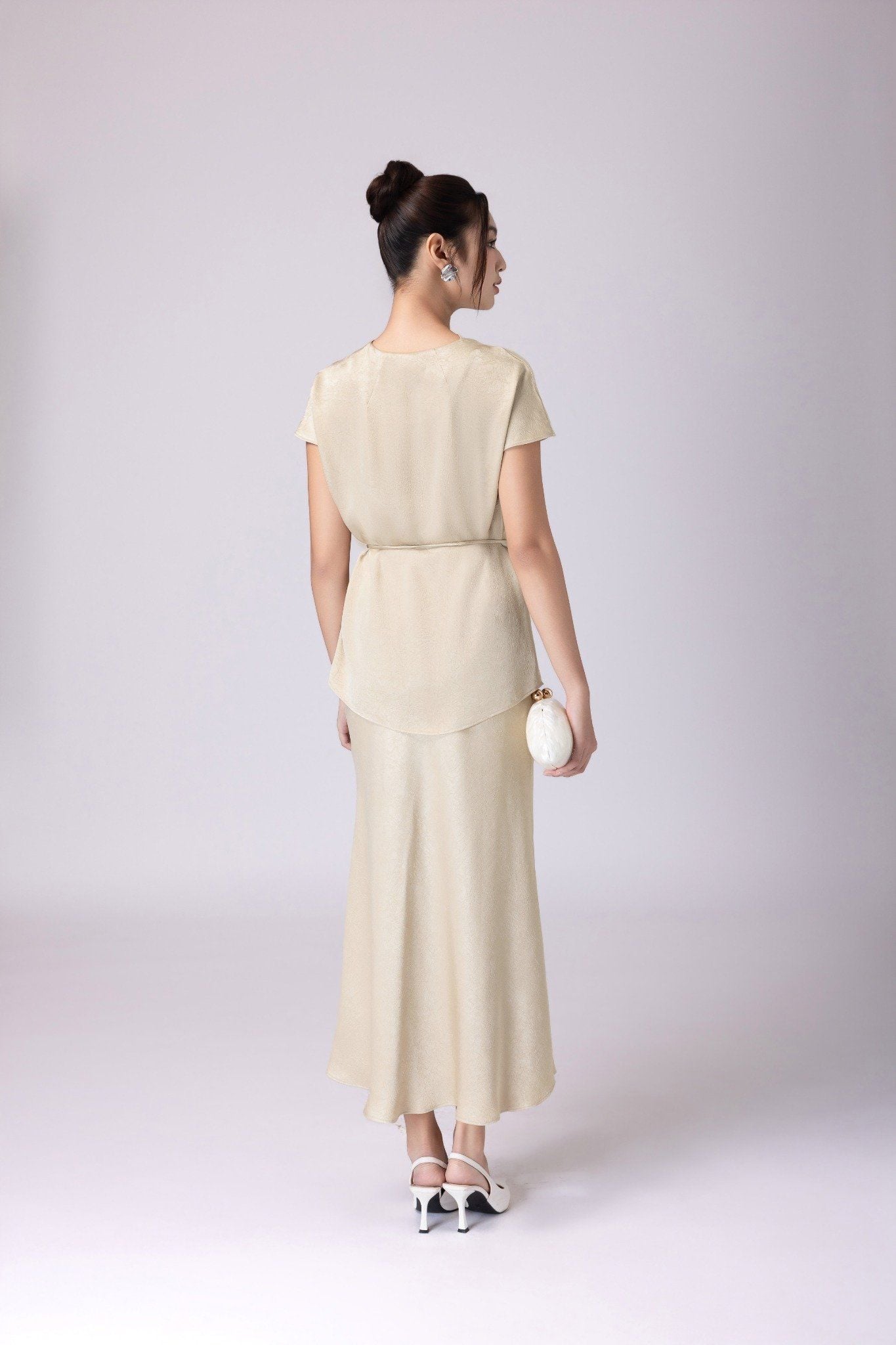 ÁO LỤA CỔ NHÚN SM07122