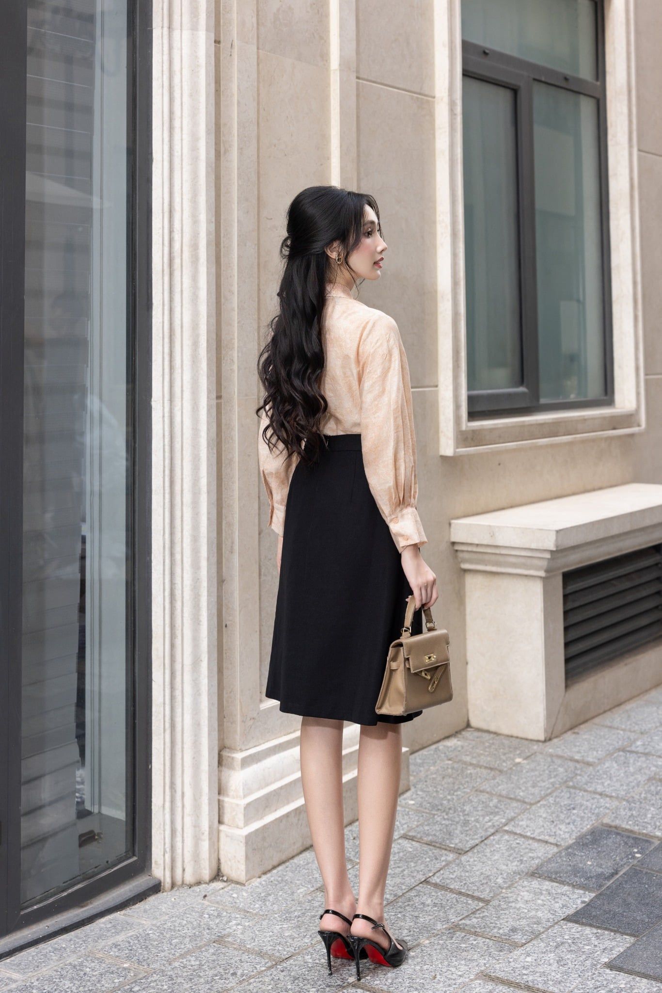 CHÂN VÁY MIDI ĐEN Z06952