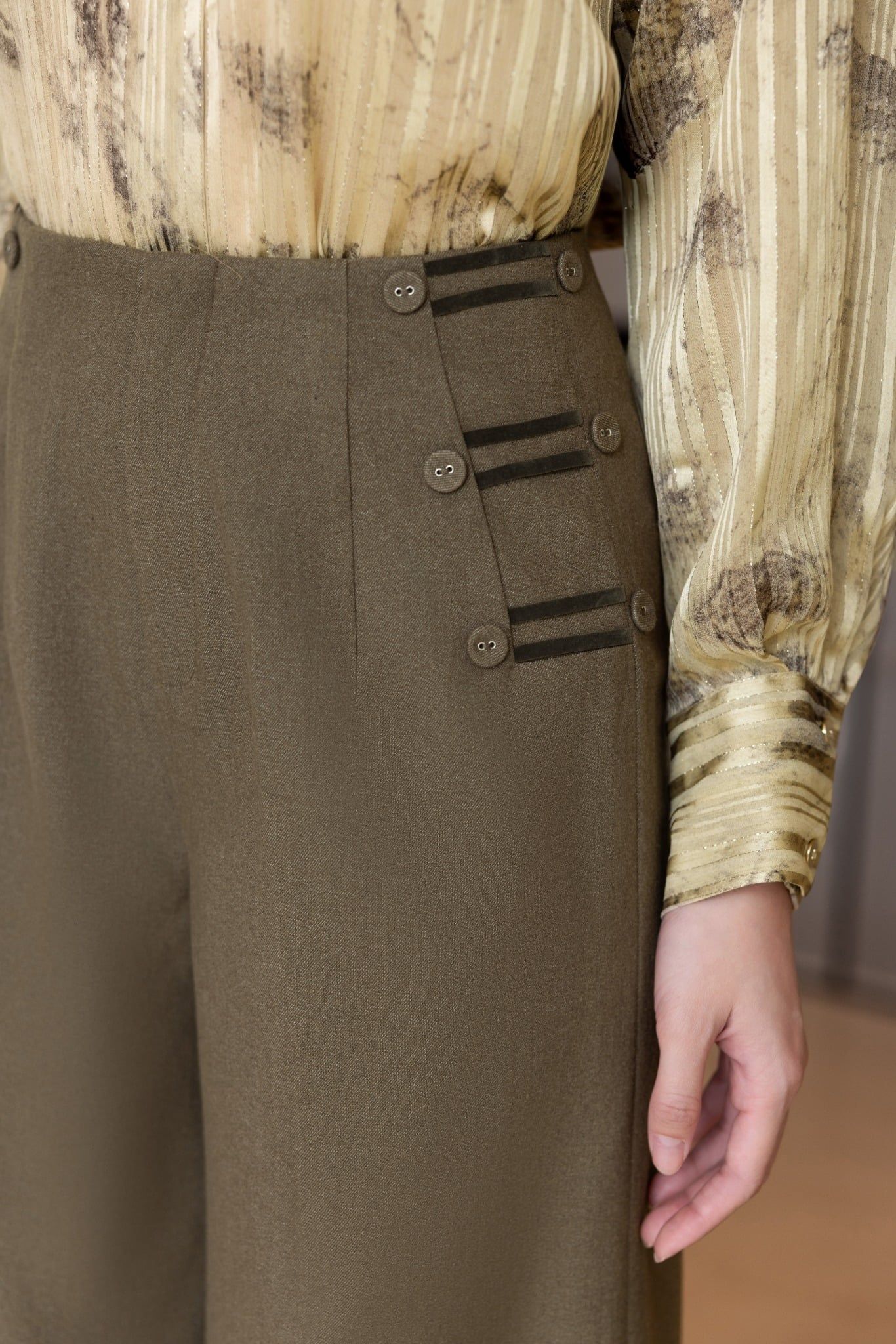 QUẦN SUÔNG NÂU Q08562