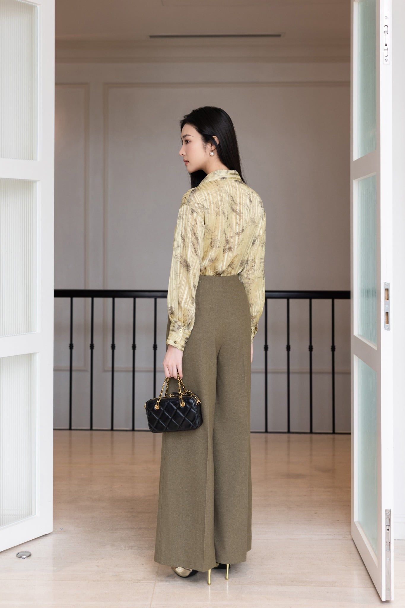 QUẦN SUÔNG NÂU Q08562