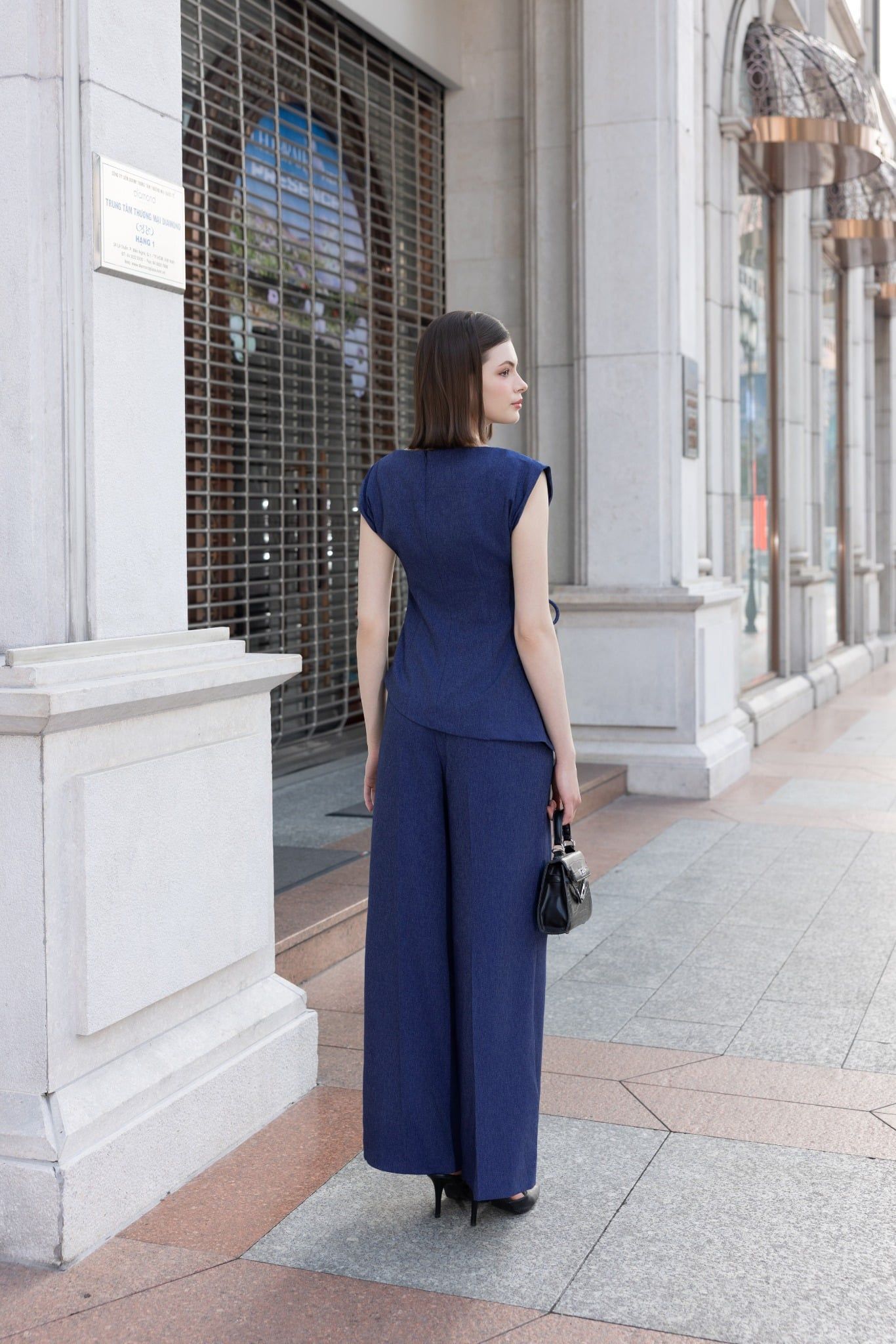 ÁO THIẾT KẾ NHÚN EO SM09872