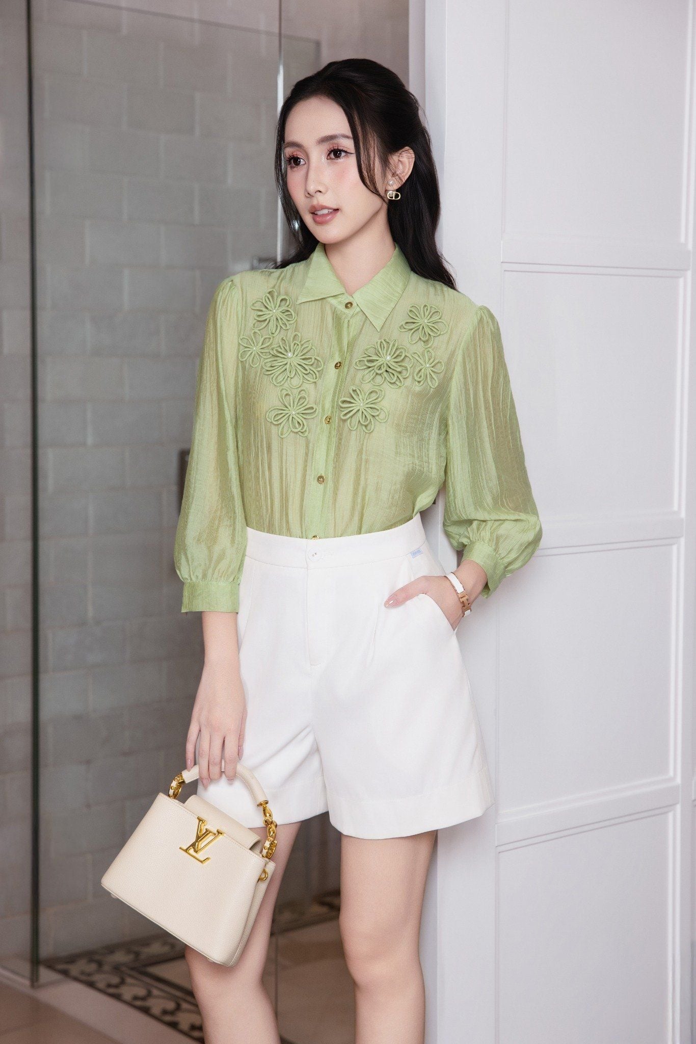 QUẦN SHORT TRẮNG Q02402