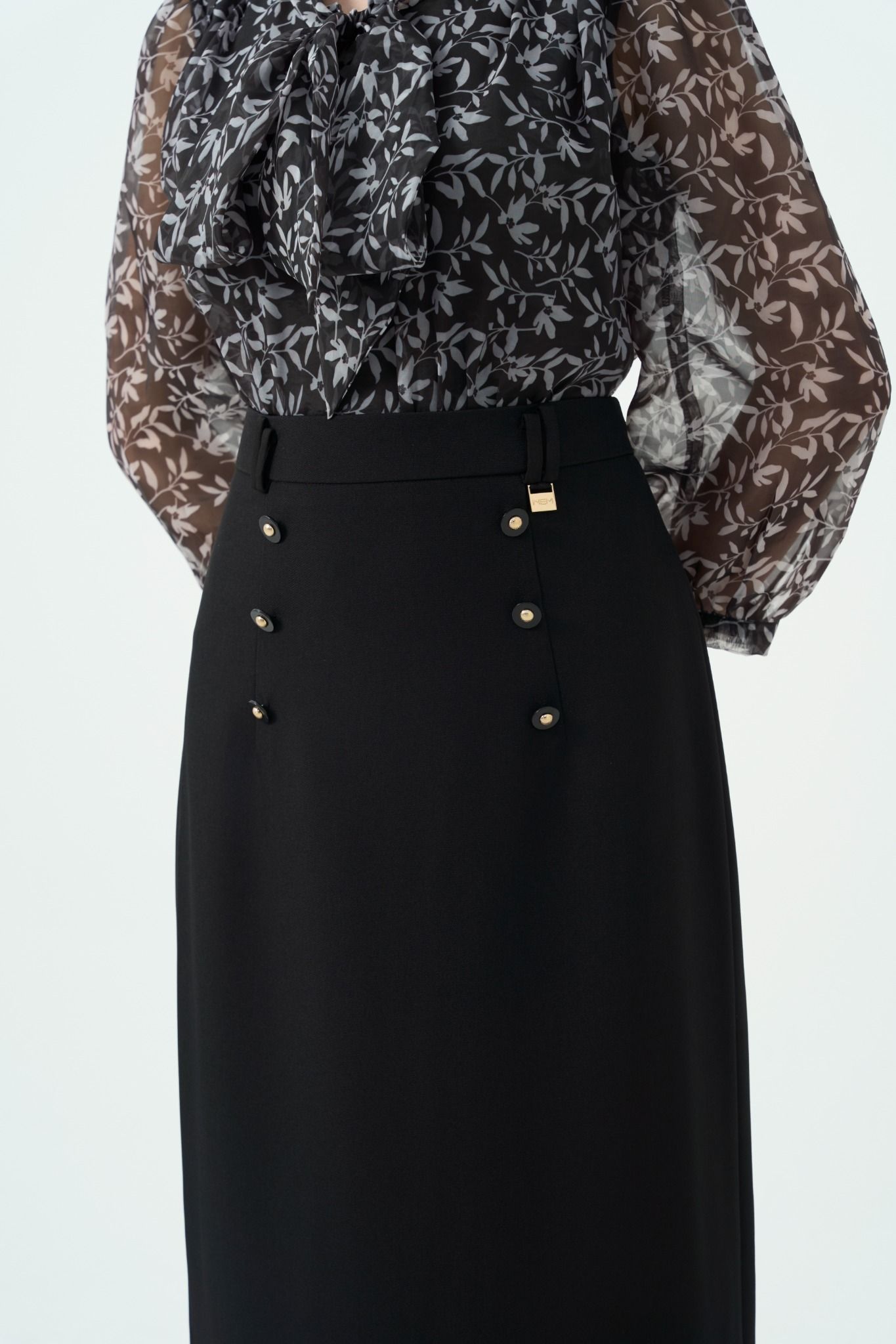 CHÂN VÁY BÚT CHÌ Z42762