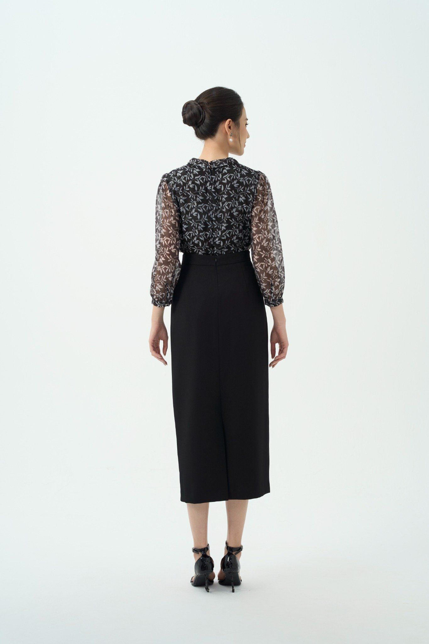 CHÂN VÁY BÚT CHÌ Z42762