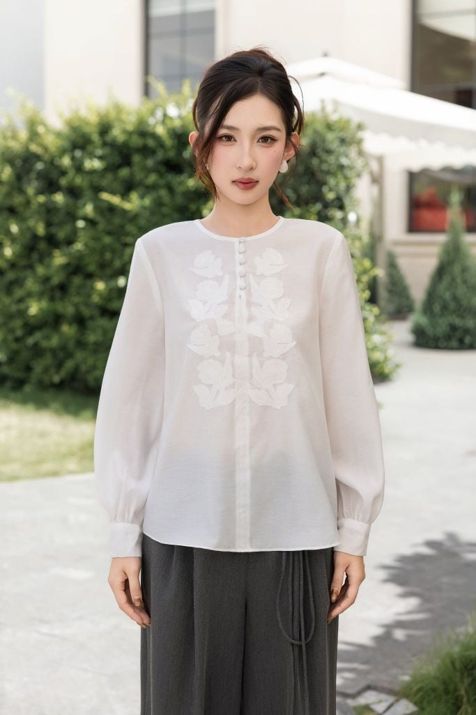  ÁO TRẮNG ĐÁP HOA NỔI SM62352 