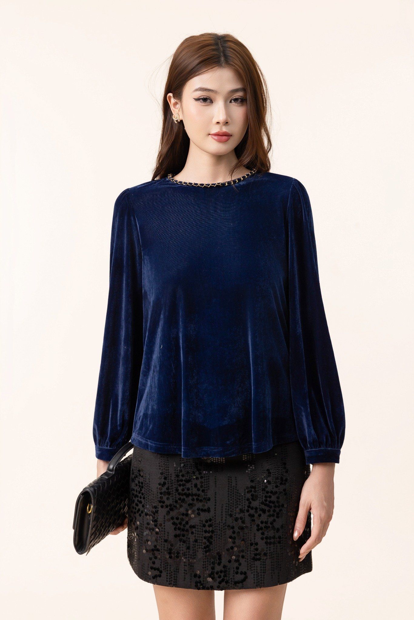 ÁO NHUNG CỔ XÍCH SM62552