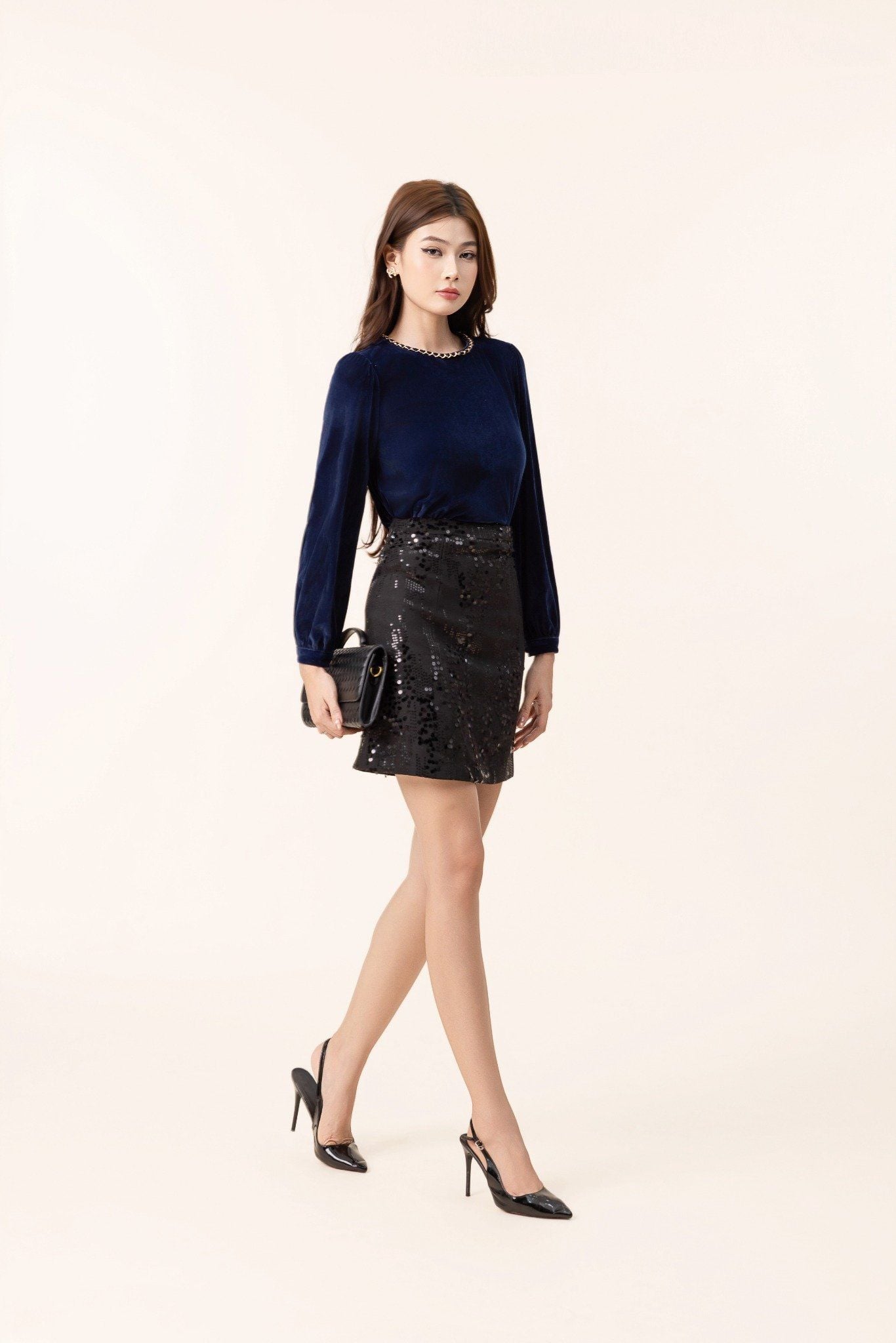 ÁO NHUNG CỔ XÍCH SM62552