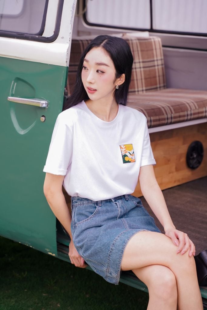 ÁO PHÔNG TRẮNG PHỐI HÌNH ĐÁP NỔI TS60092