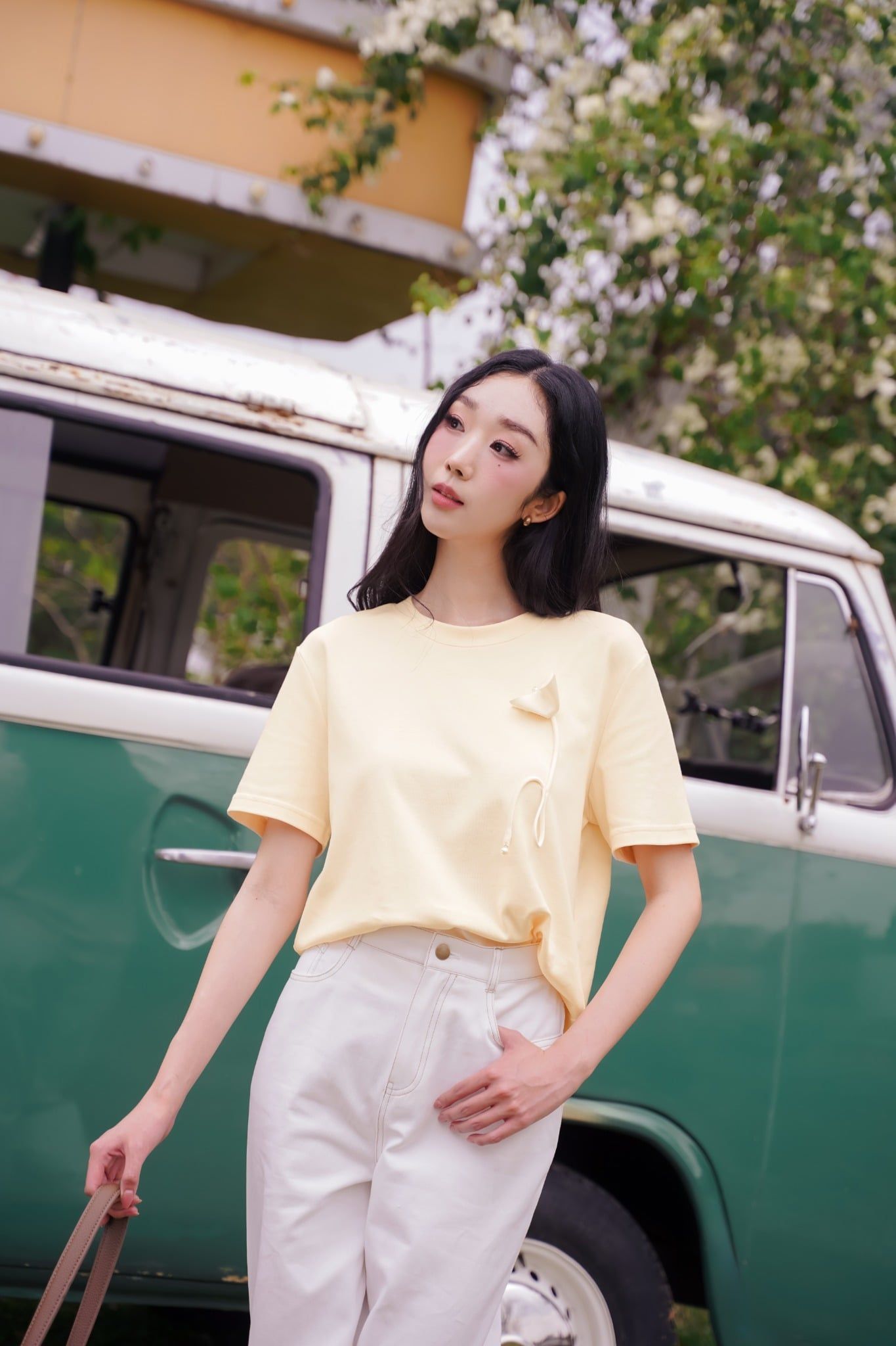 ÁO PHÔNG VÀNG ĐÍNH HOA NỔI TS60192