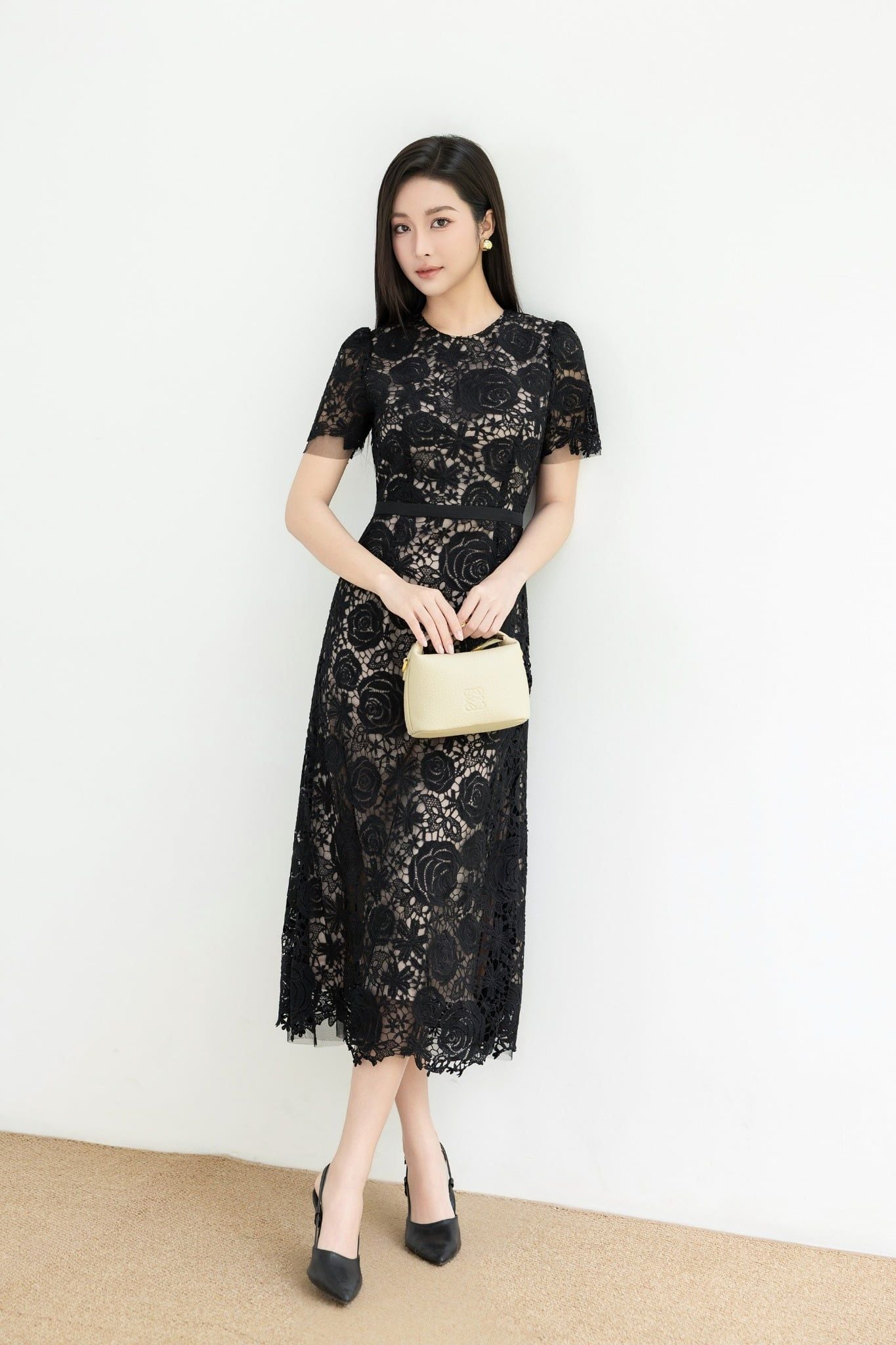 ĐẦM REN ĐEN D10502