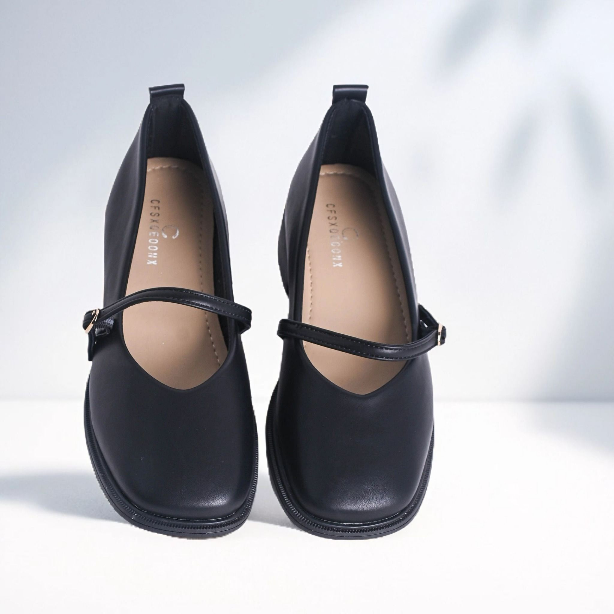  Giày bít Hong Kong nữ (35-37) 