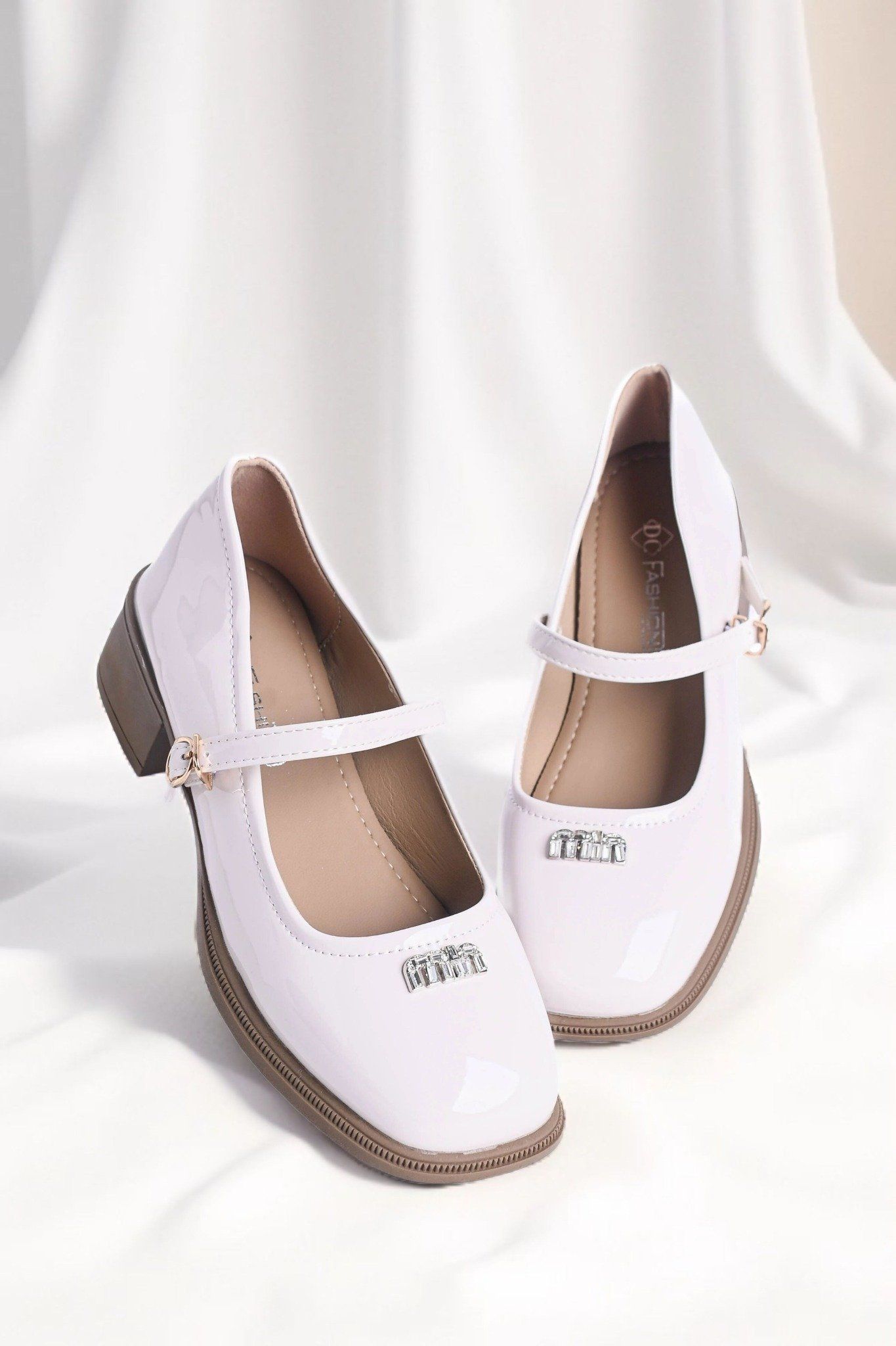  Giày bít Hong Kong nữ (35-39) 