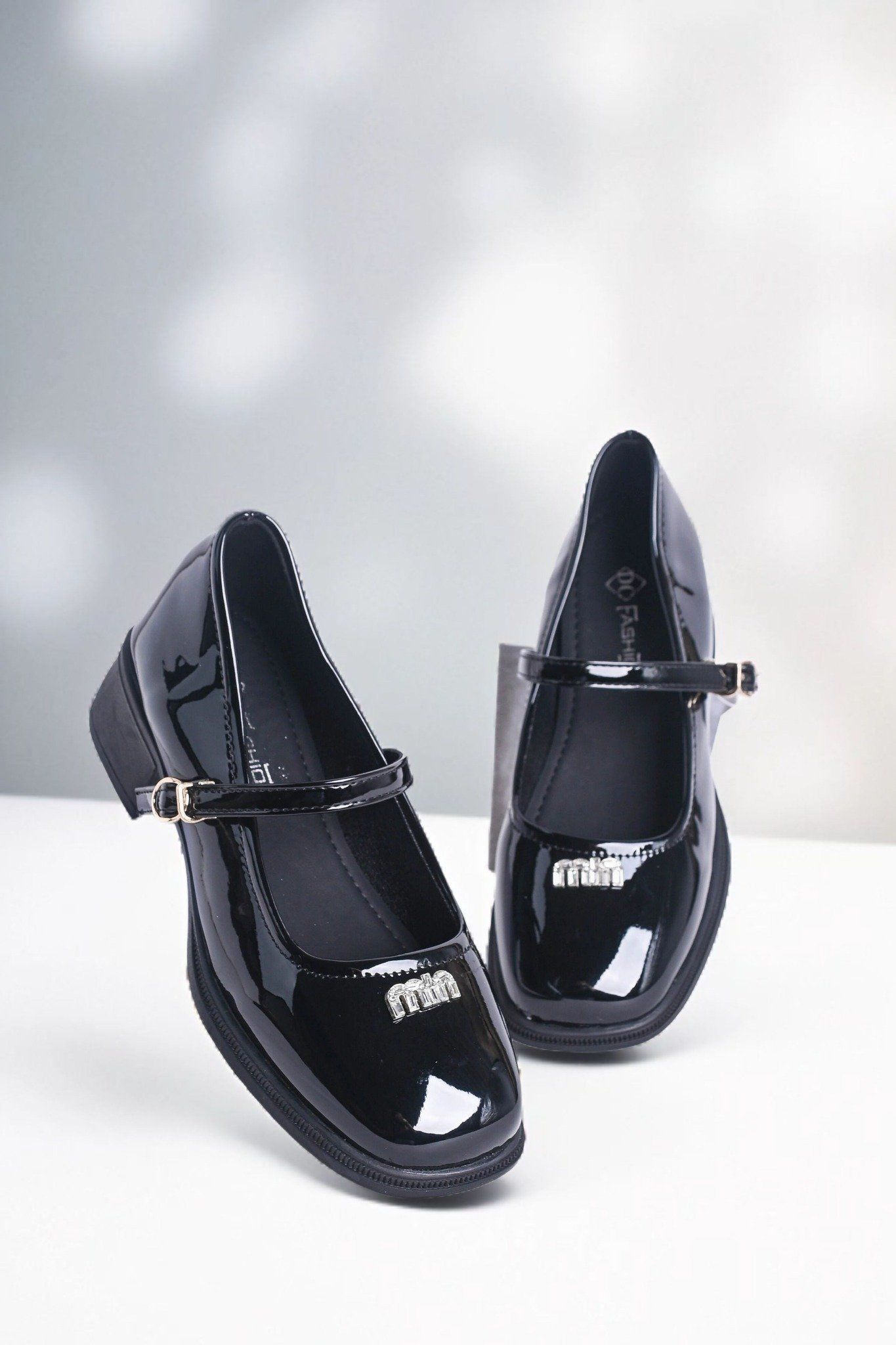  Giày bít nữ Hong Kong nữ (35-39) 