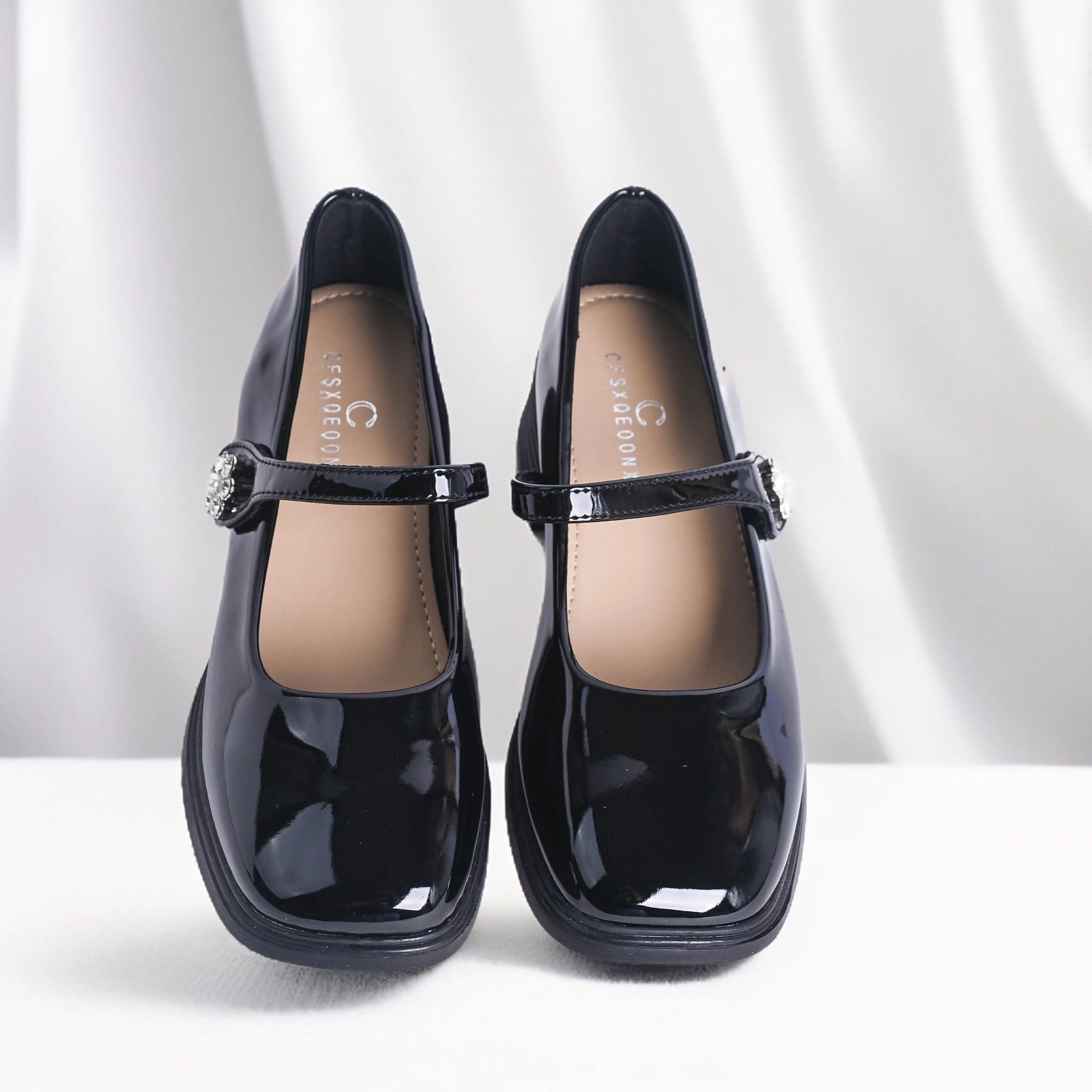  Giày bít Hong Kong nữ (35-39) 