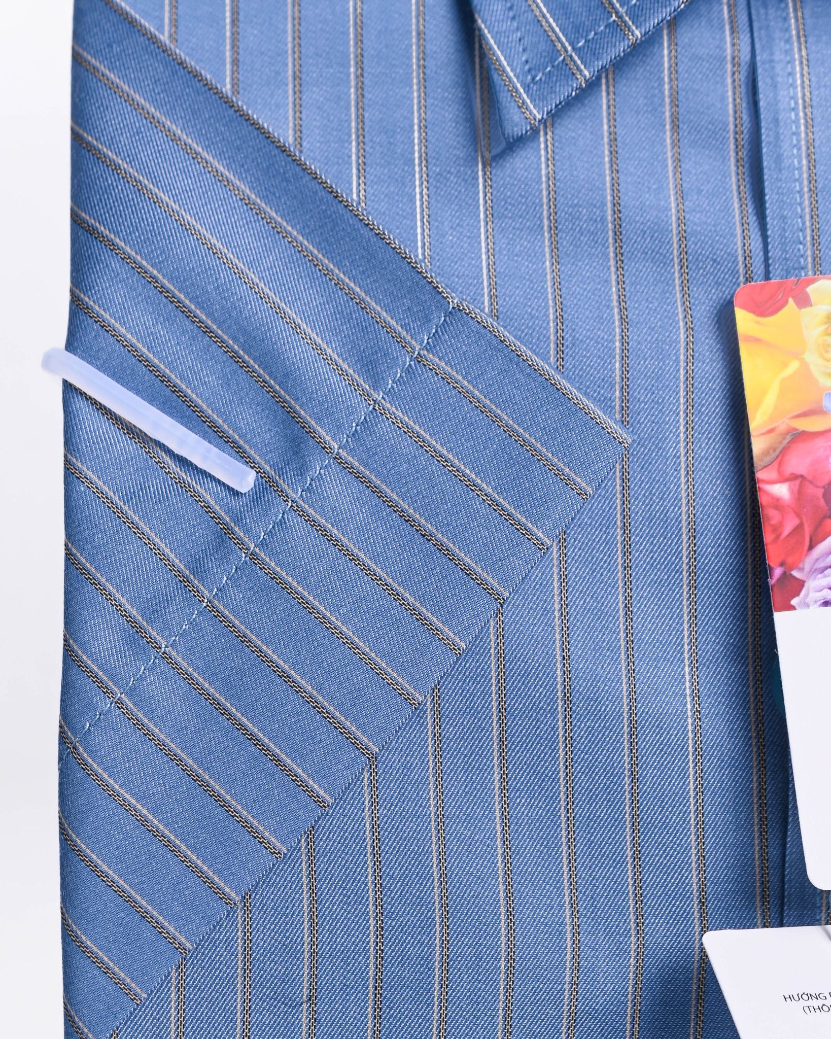  Áo sơ mi Việt Tiến tay ngắn vải hoa sen 