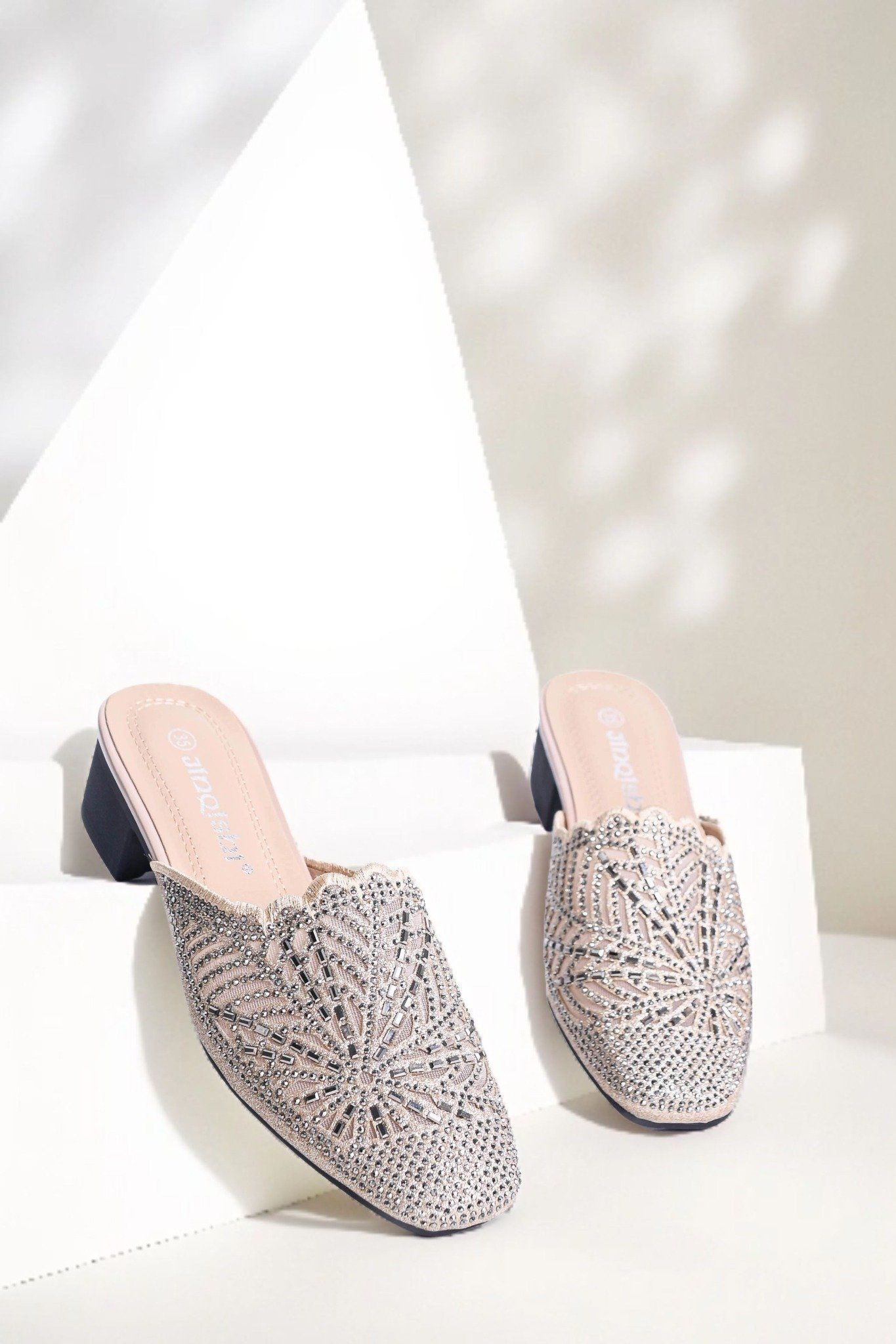  Dép bít mũi Hong Kong nữ (35-39) 