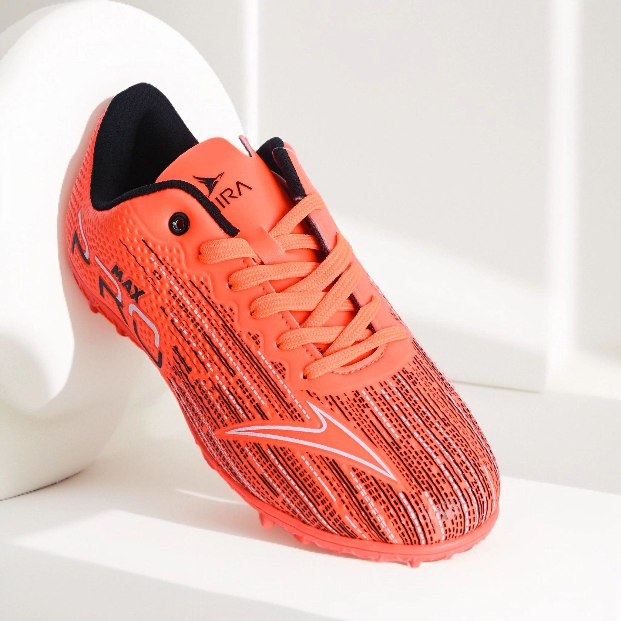  Giày đá banh (size 39-43) 