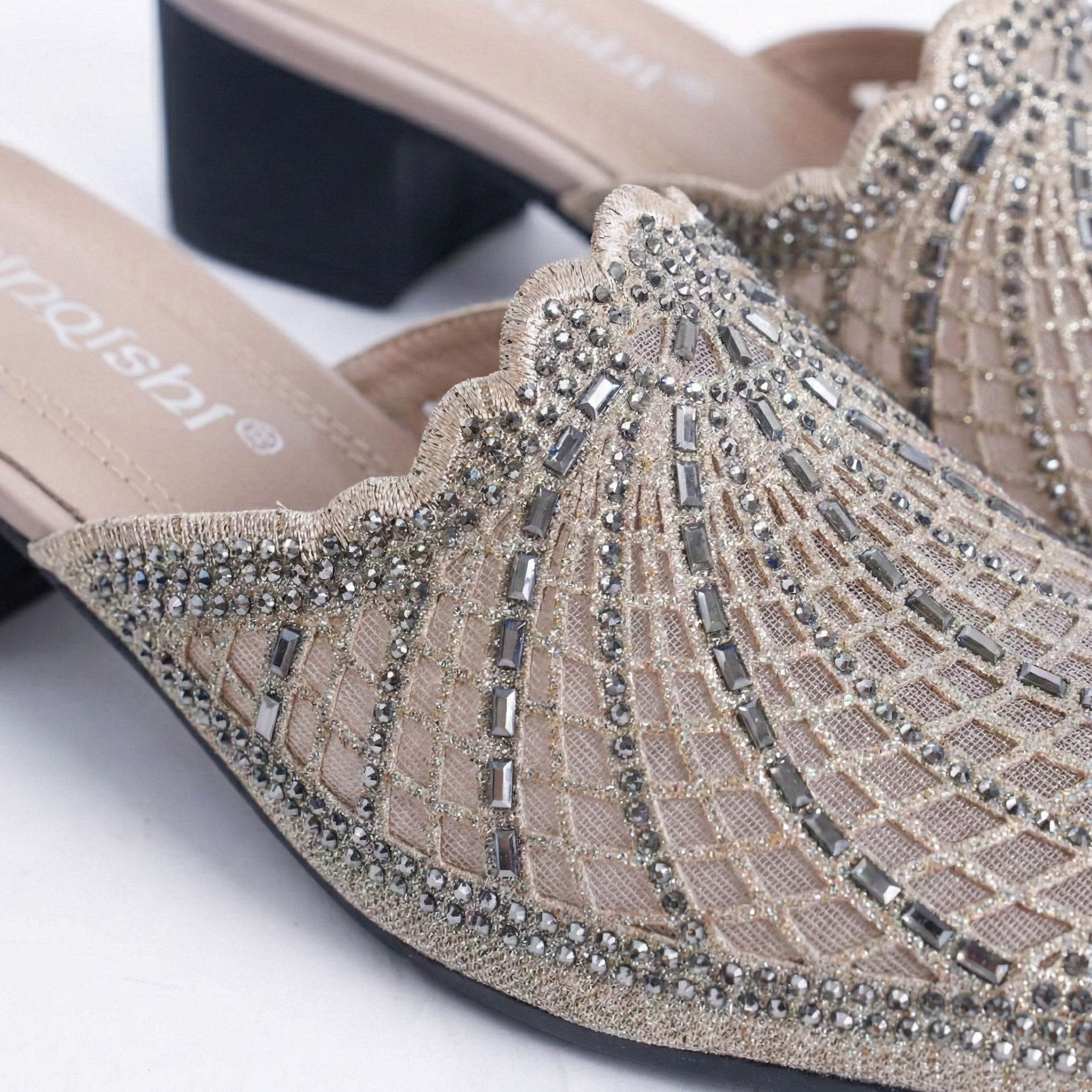  Dép bít đầu Hong Kong nữ (35- 39) 