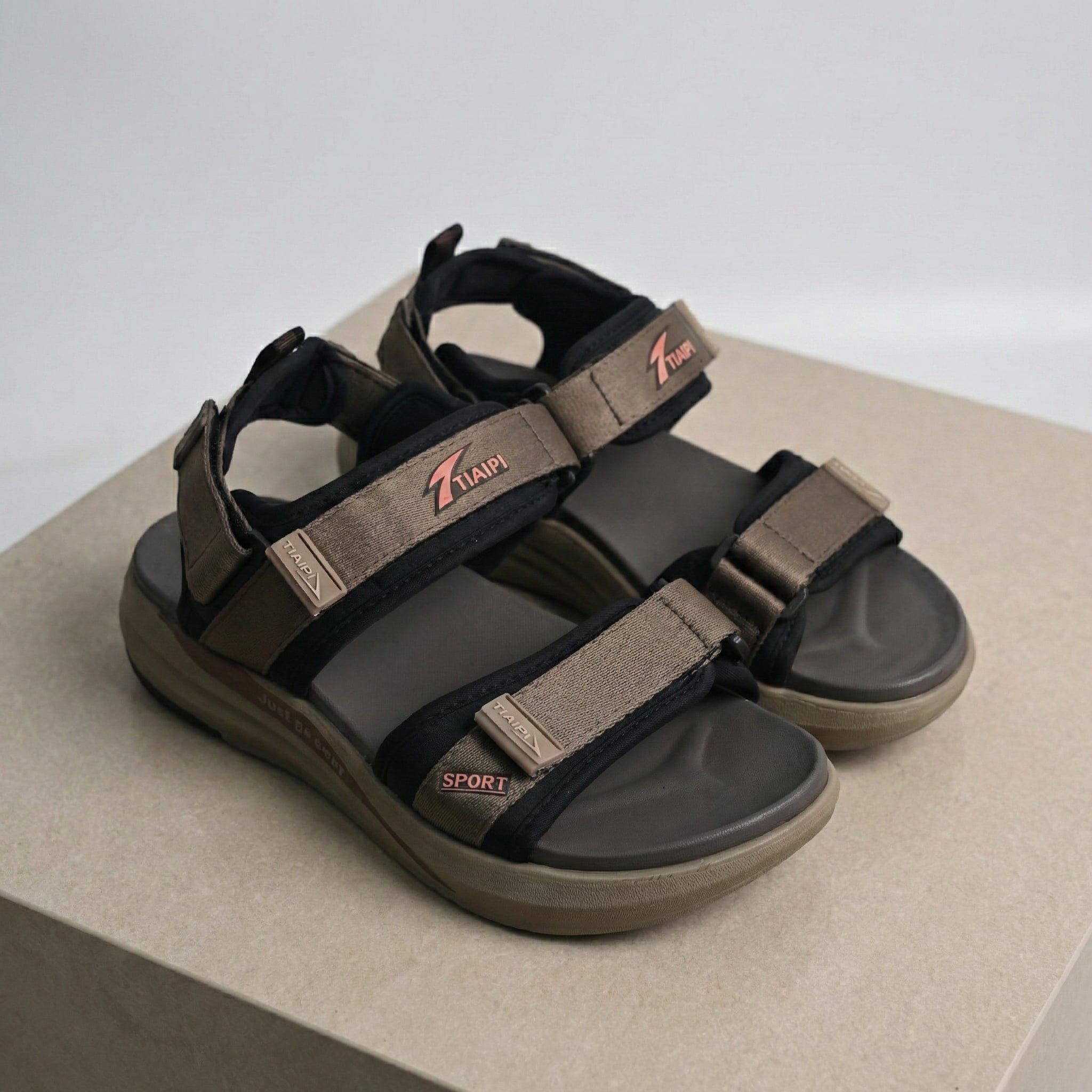  Sandal nam thể thao quai dán TIAIPI 