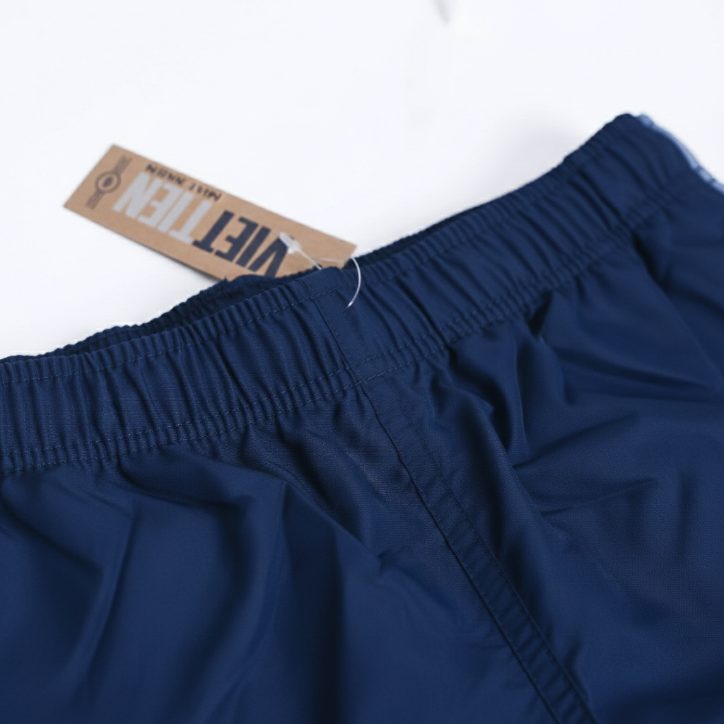  Quần đùi Việt Tiến sale off ( giá tem 160K) 