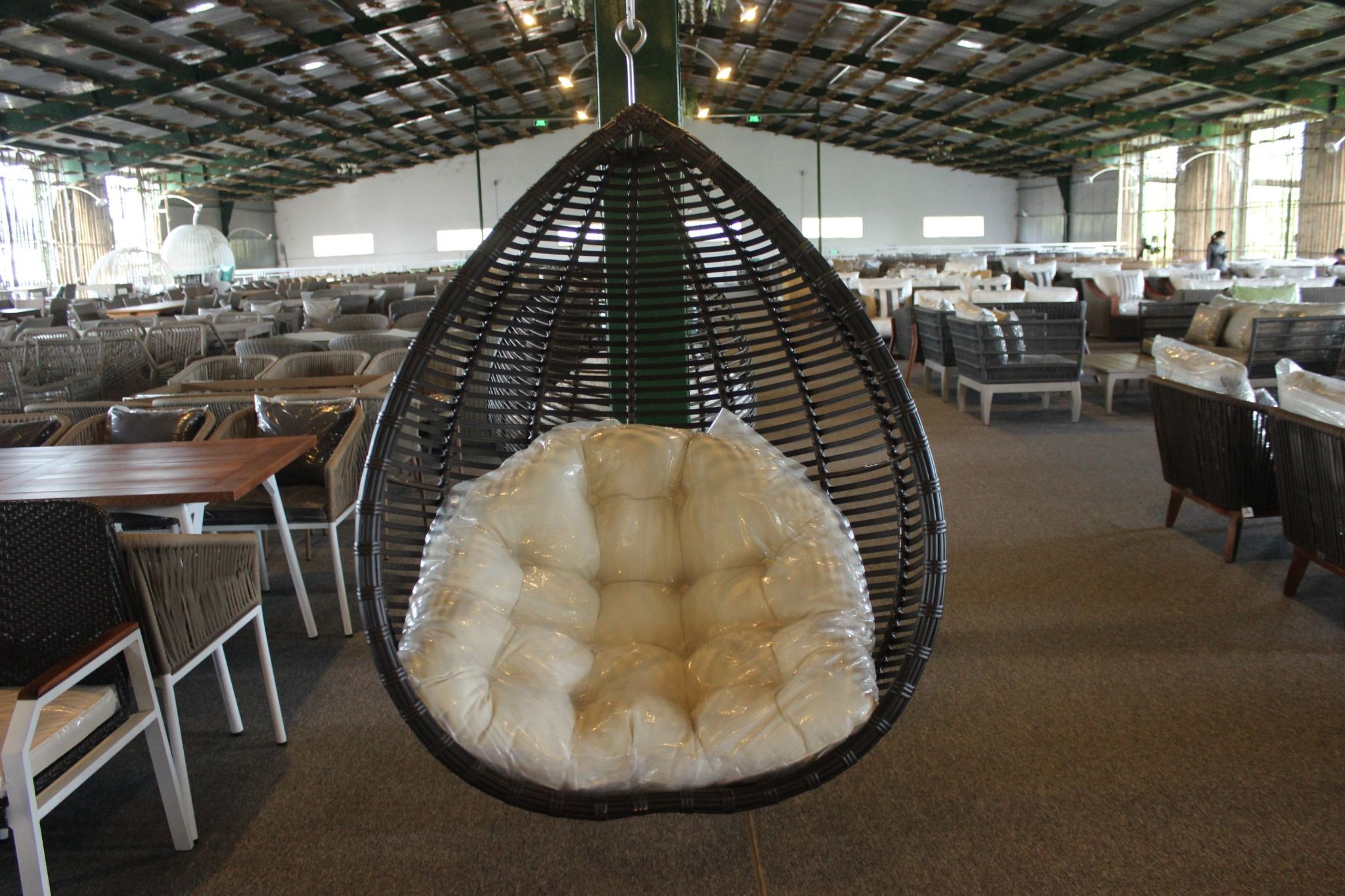 Xích Đu Giọt Nước Dây Đan Giả Tre RAHM-006-BROWN