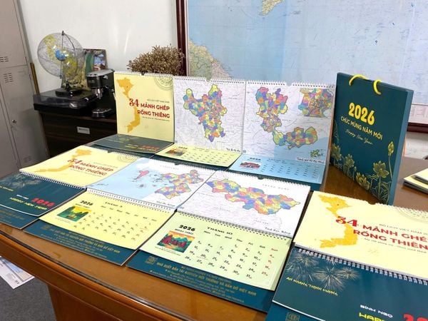  Bộ lịch Việt Nam 2026 - 34 MẢNH GHÉP RỒNG THIÊNG 