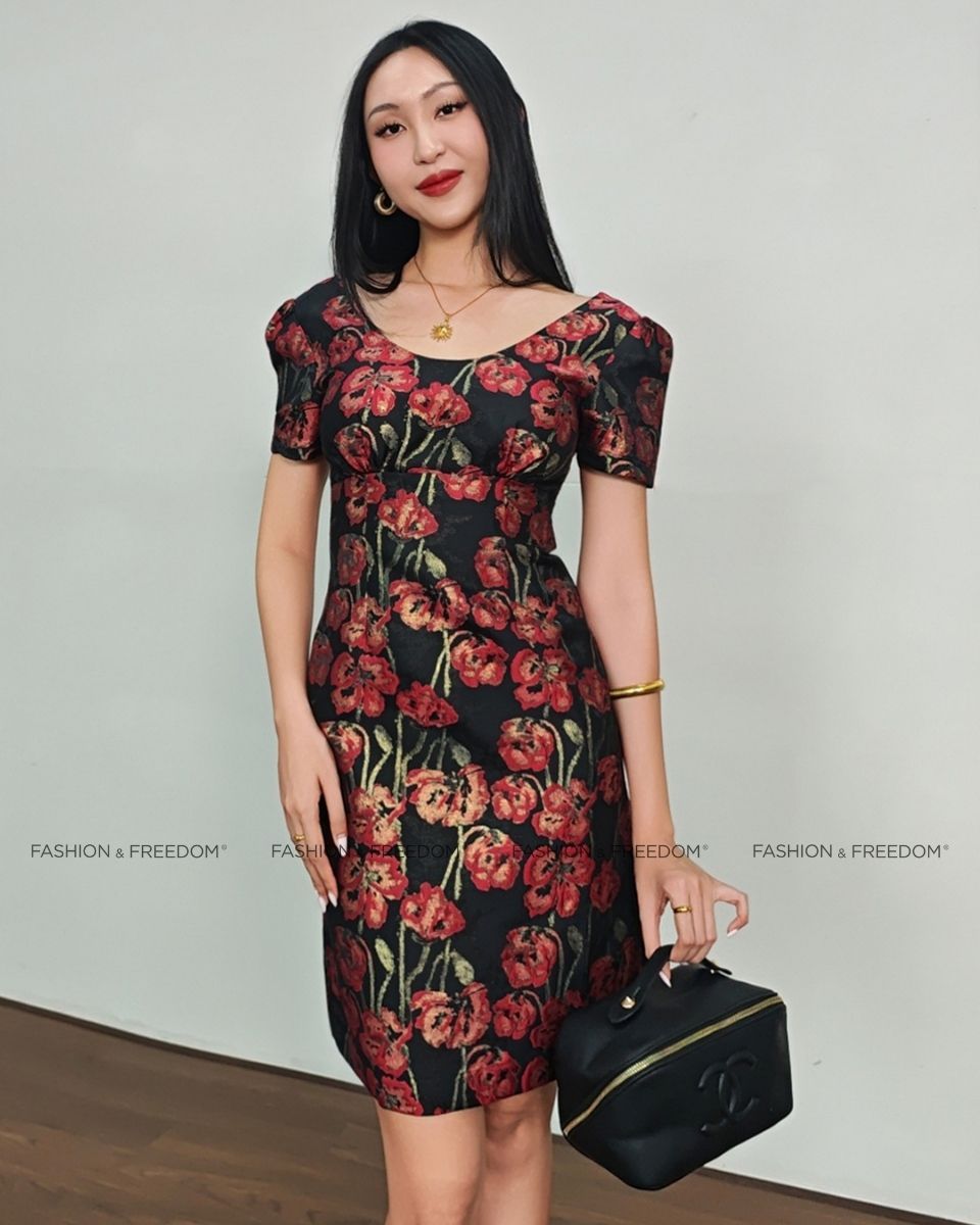 Đầm Gấm Đen Hoa Đỏ Có tay
