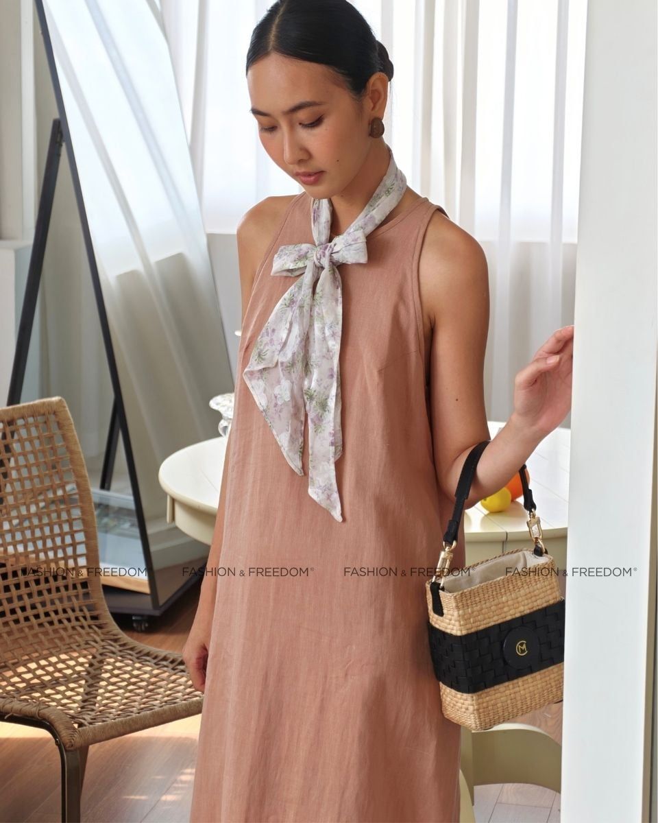 Đầm Linen Cam Ruốc Chocolate Fall In Love