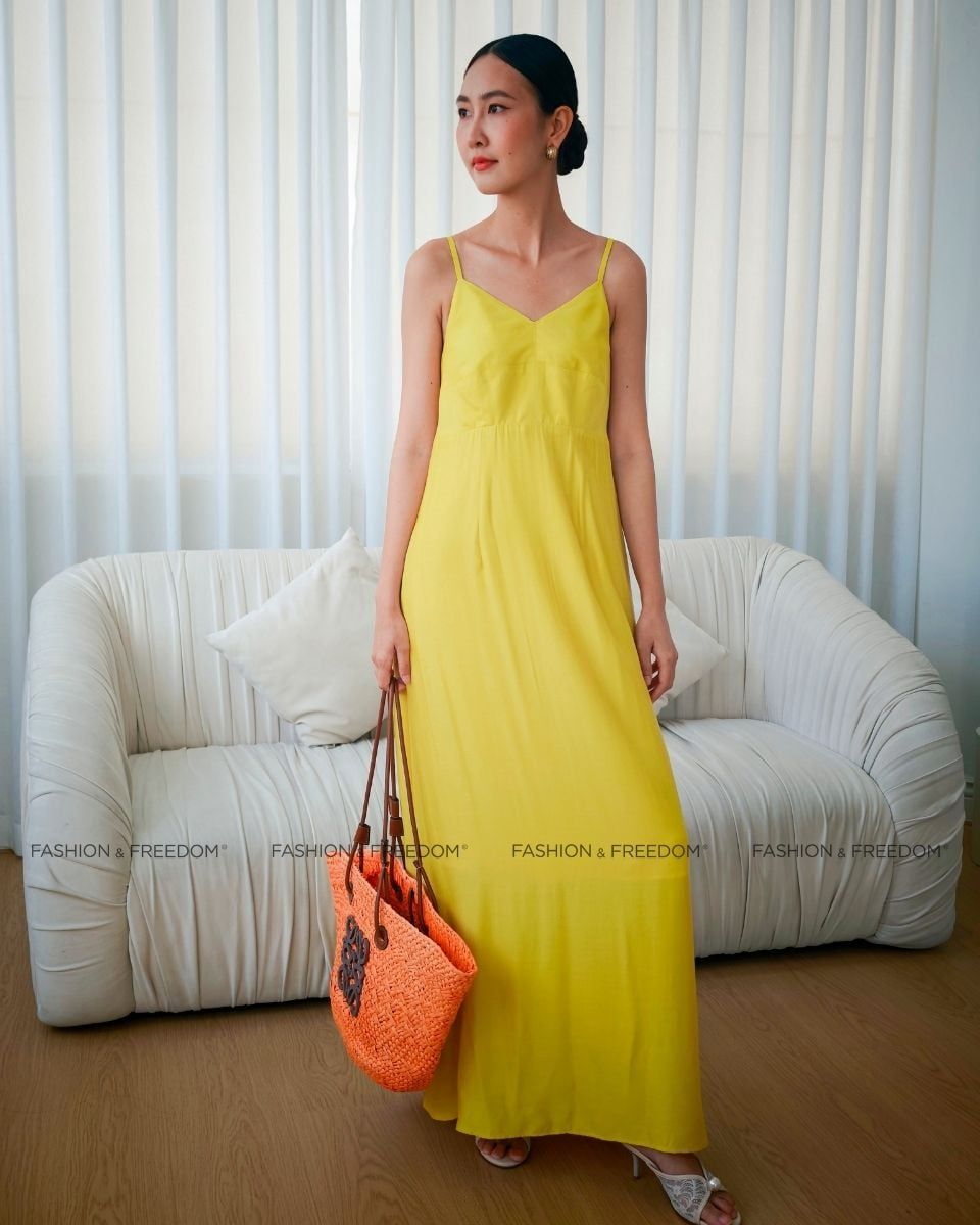 Đầm Lụa Nữ Vàng