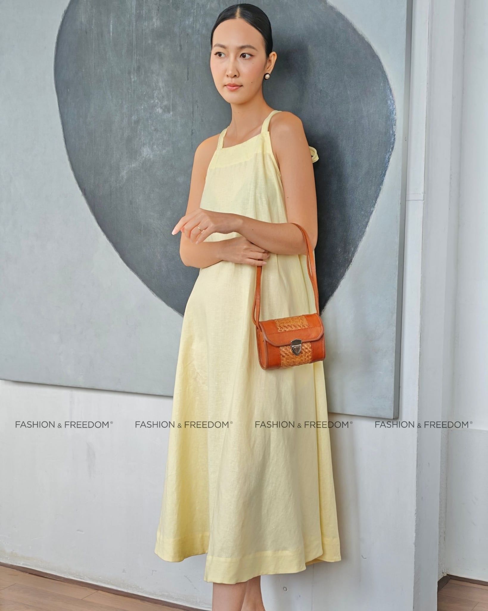 Đầm Linen Vàng Hột Gà