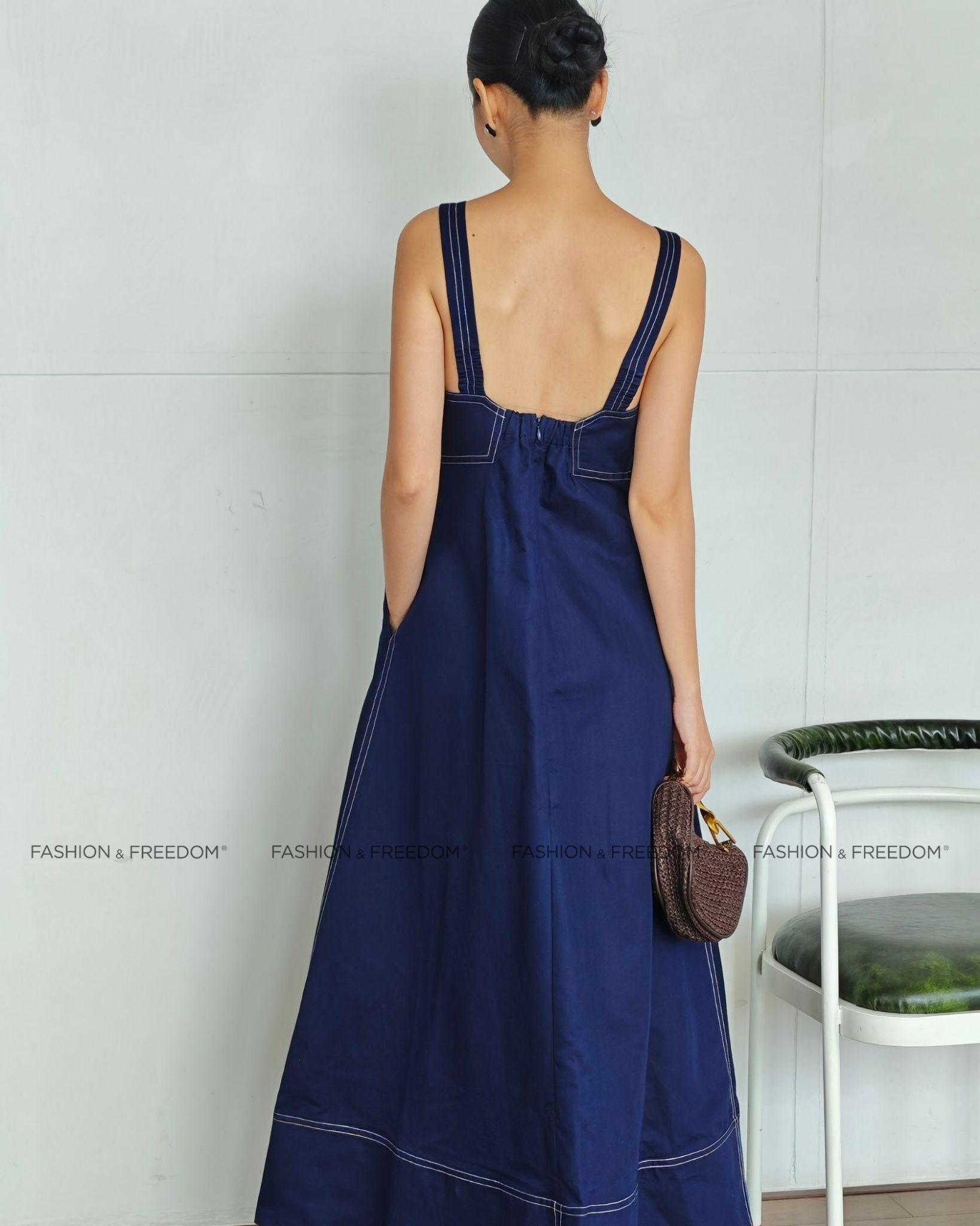 Đầm Linen Nữ Xanh Đen Golden Girl