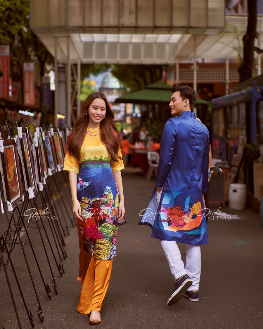 Áo Dài Gấm Nữ Cam Họa Tiết Hương Xuân