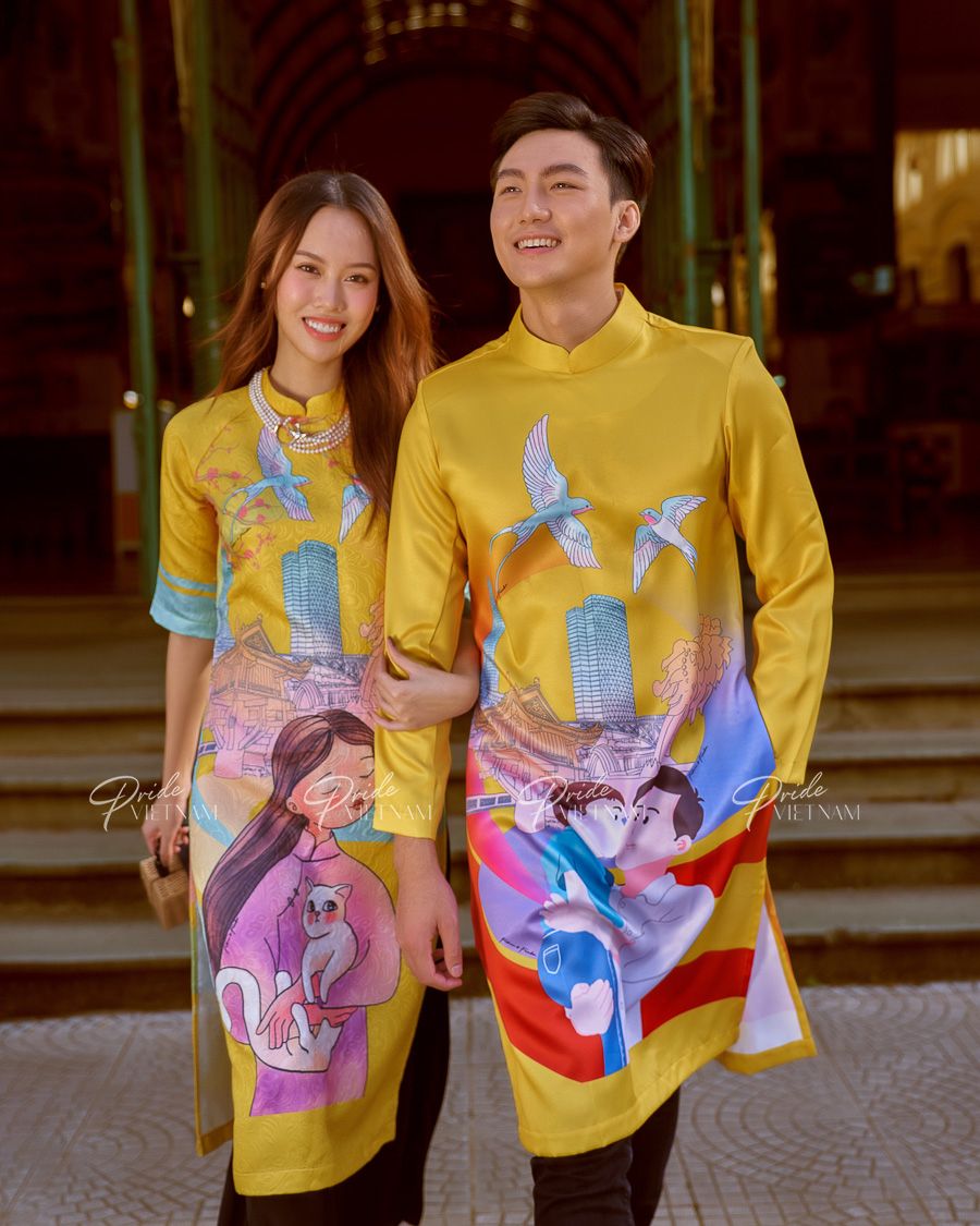 Áo Dài Gấm Nữ Vàng Họa Tiết Hương Xuân