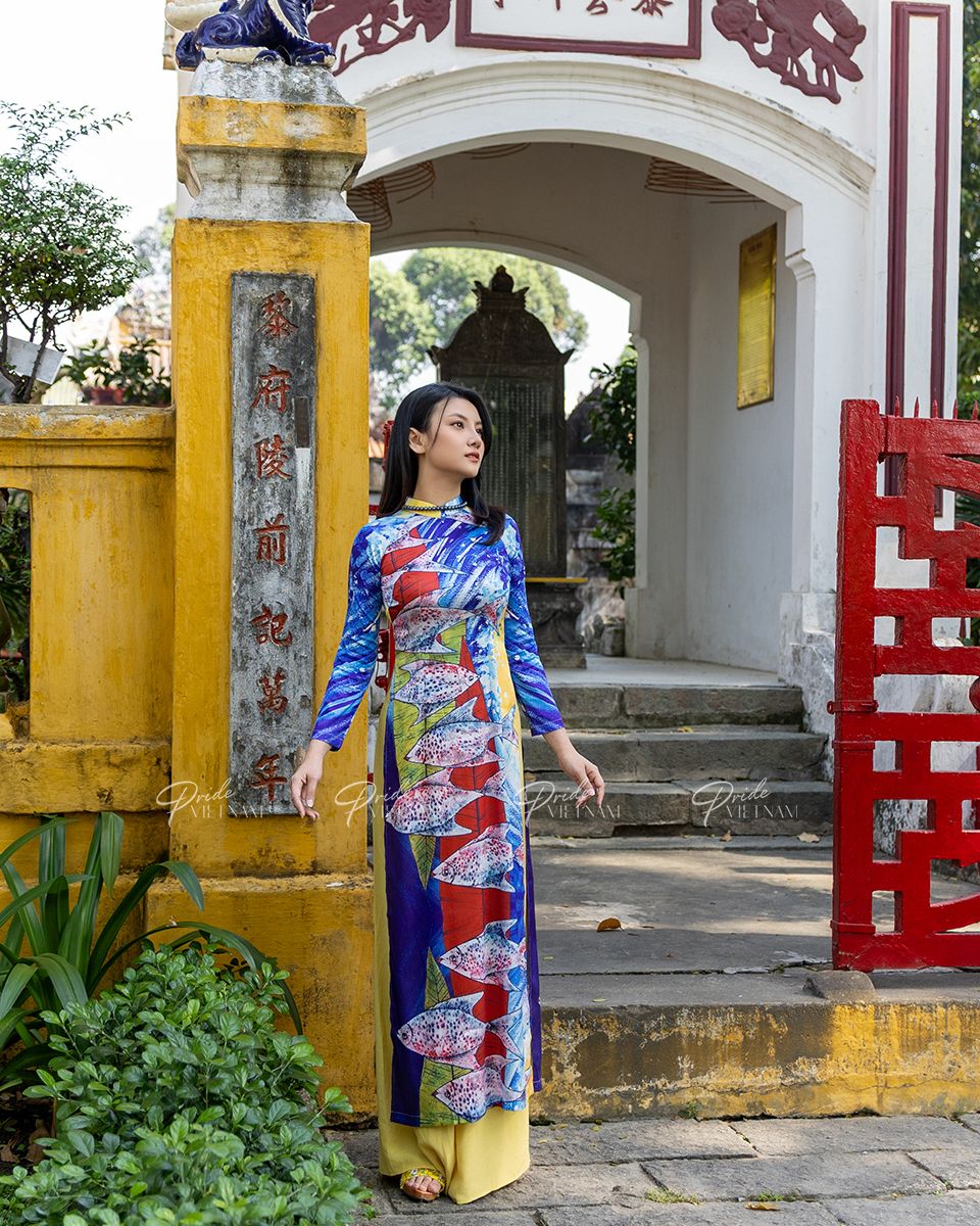 Áo Dài Lụa Xanh Gems Of VietNam