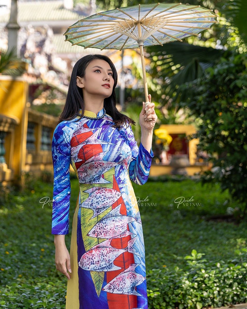 Áo Dài Lụa Xanh Gems Of VietNam