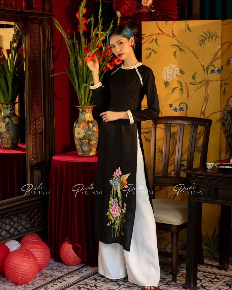 Áo Dài Linen Đen Hòn Ngọc Viễn Đông