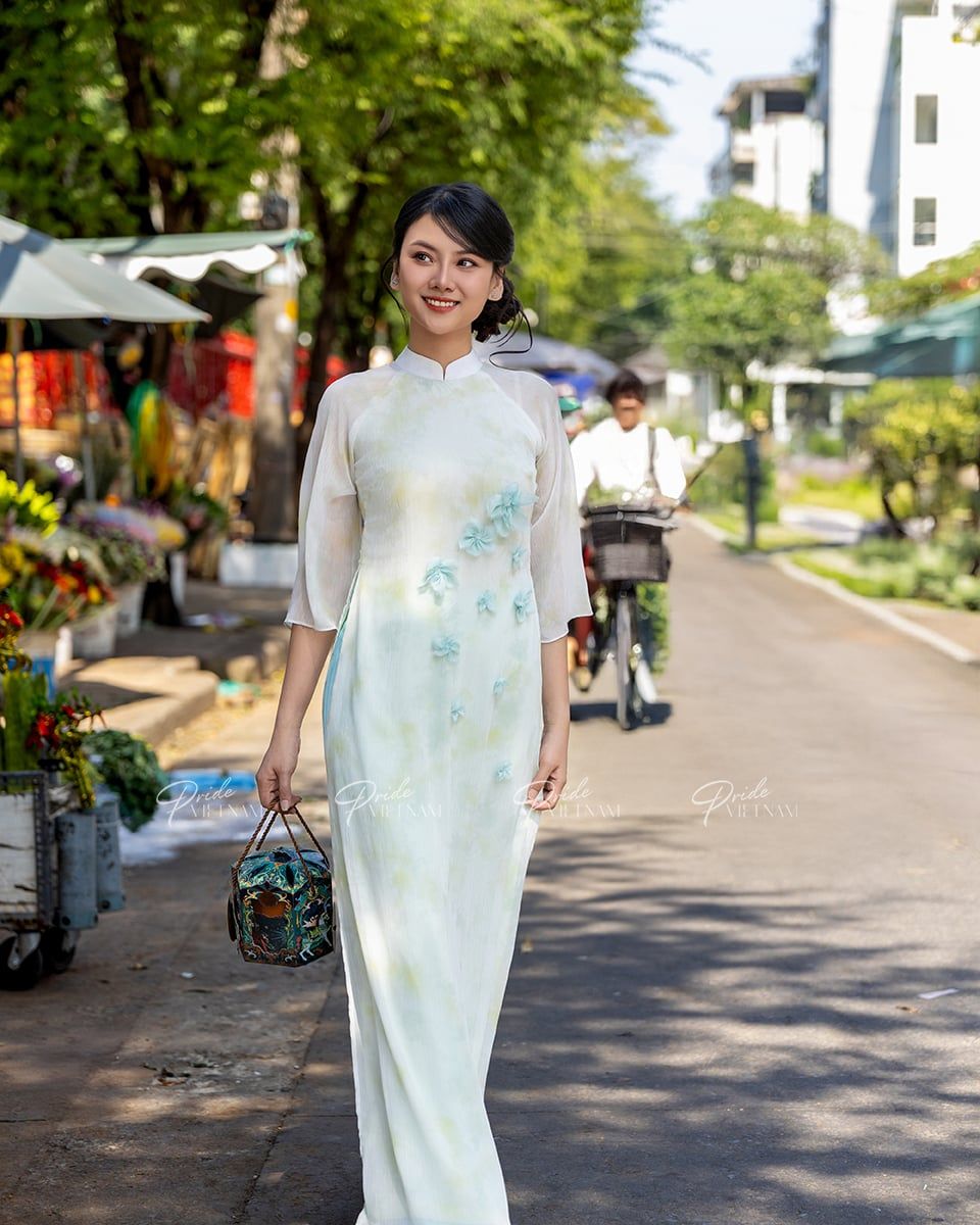 Áo Dài Voan Nữ Trắng Xanh Kết Bông
