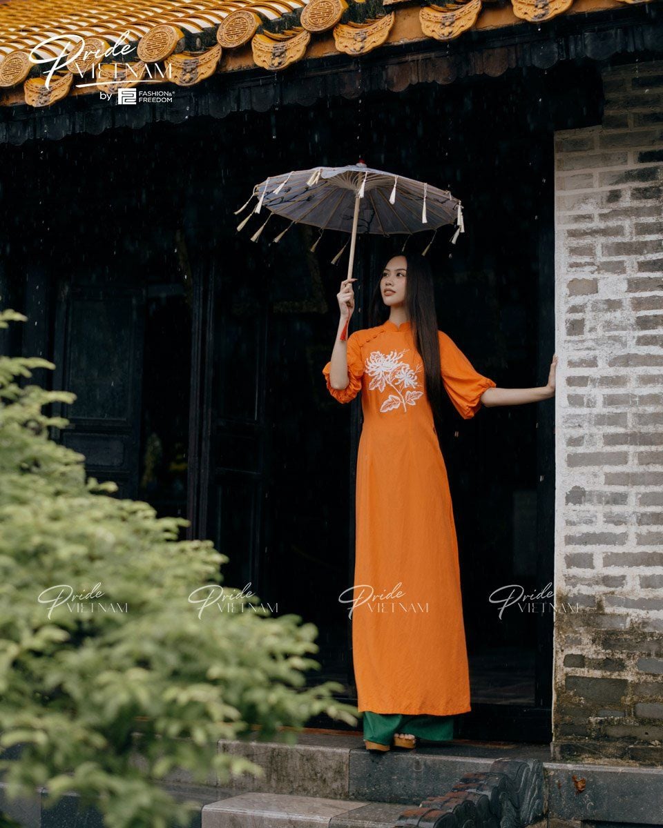 Áo Dài Linen Cam Pride Việt Nam